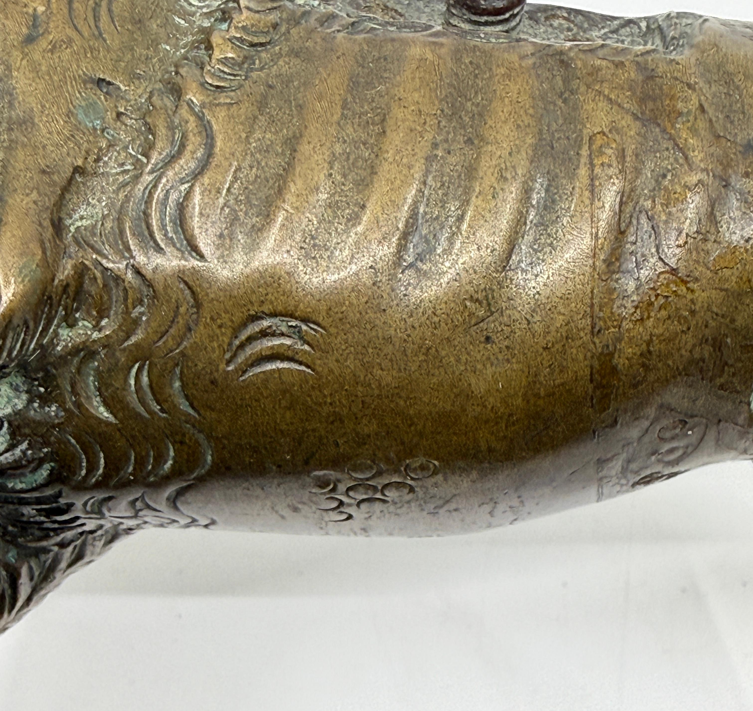 Medieval Bronze Sculpture of a Lion in vendita 14