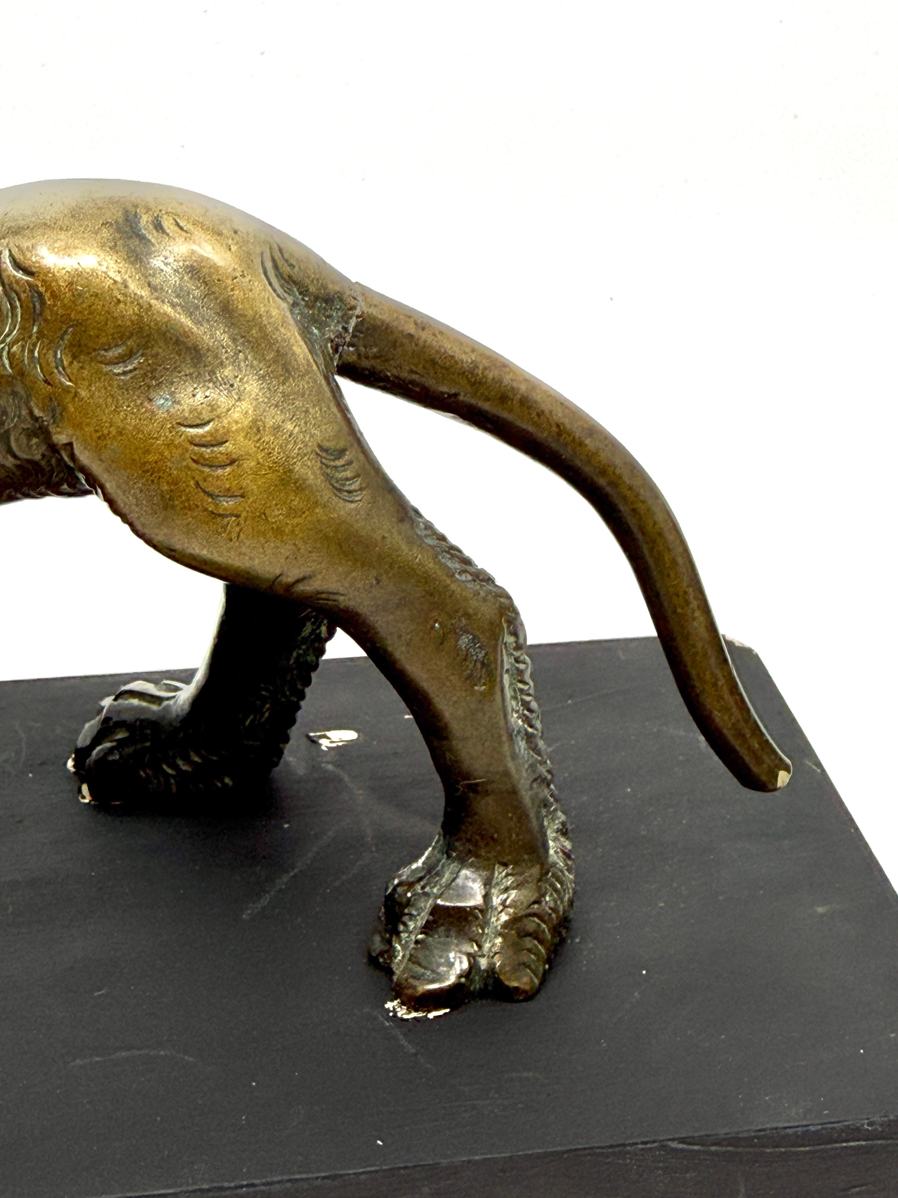 Medieval Bronze Sculpture of a Lion in vendita 1