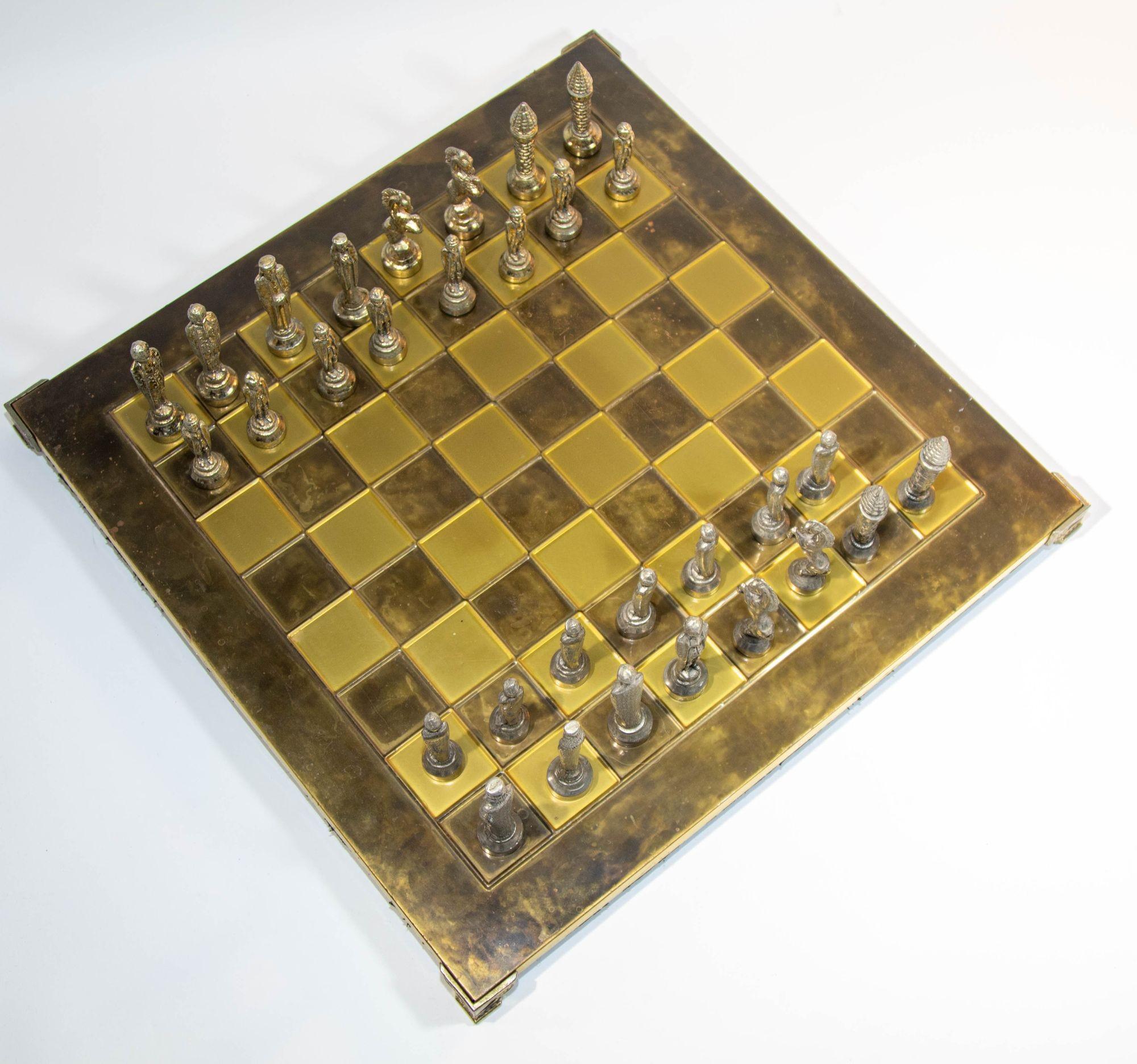 Medieval Knights Chess Set Metal Gold & Silver Pewter Crusaders Game Italy For Sale 6