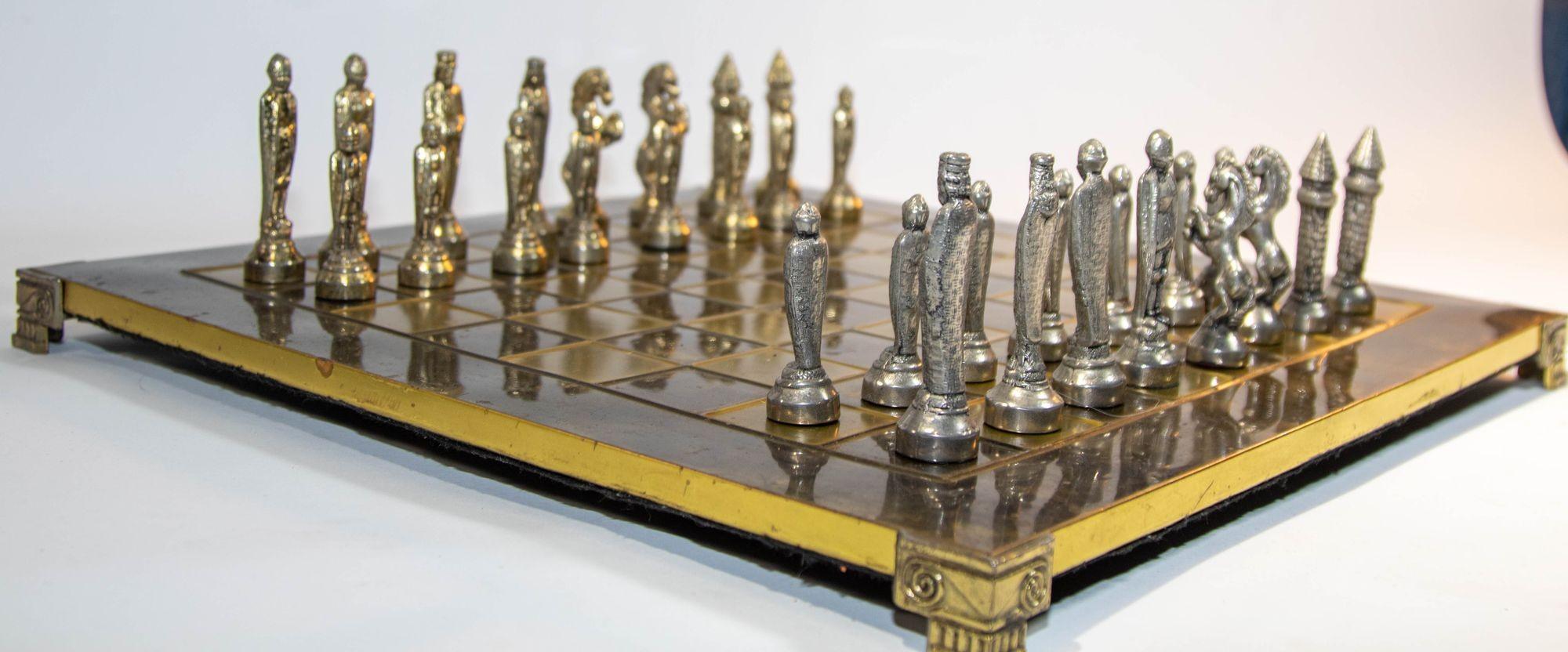 Italian Medieval Knights Chess Set Metal Gold & Silver Pewter Crusaders Game Italy For Sale
