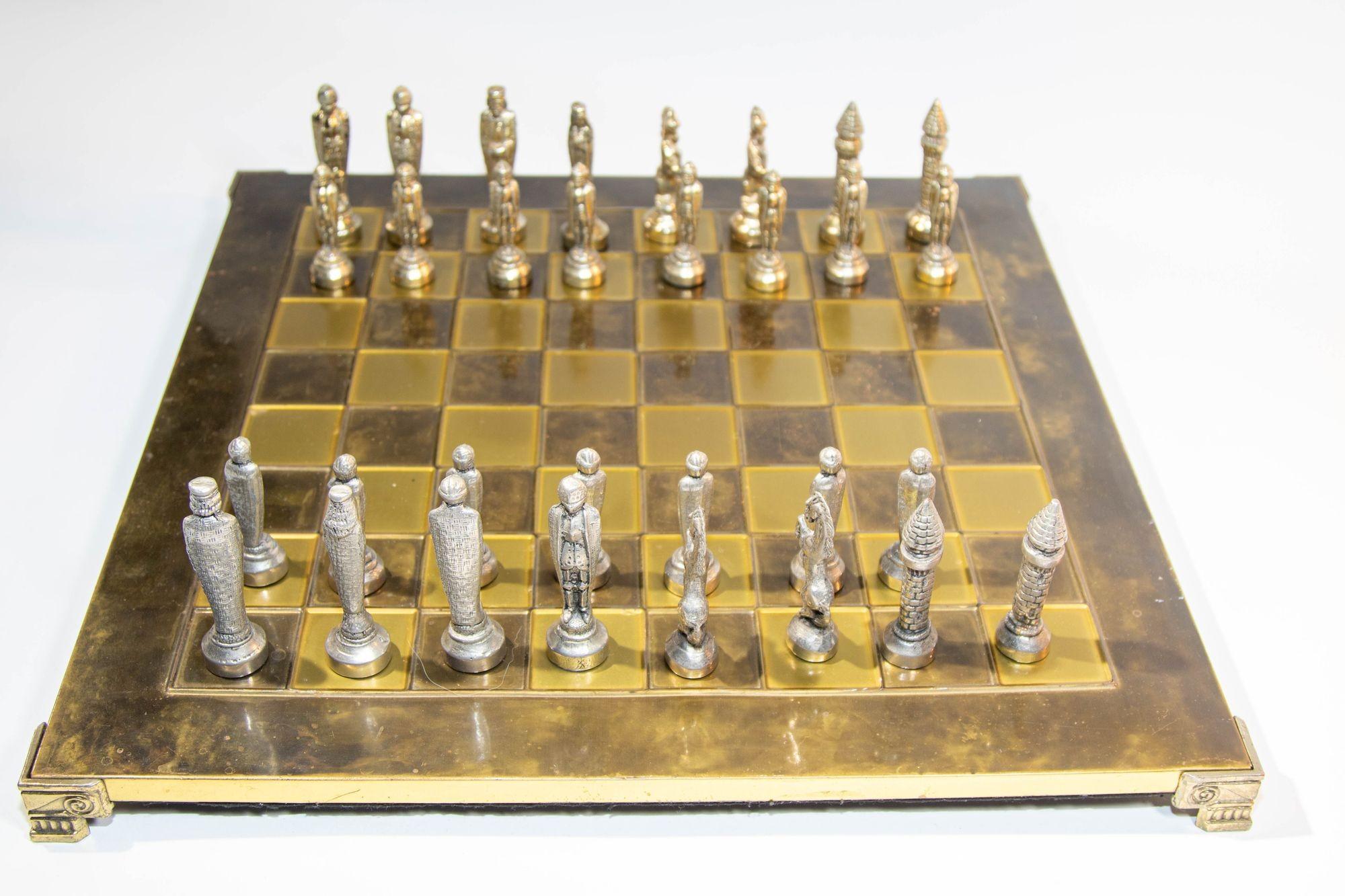 Cast Medieval Knights Chess Set Metal Gold & Silver Pewter Crusaders Game Italy For Sale
