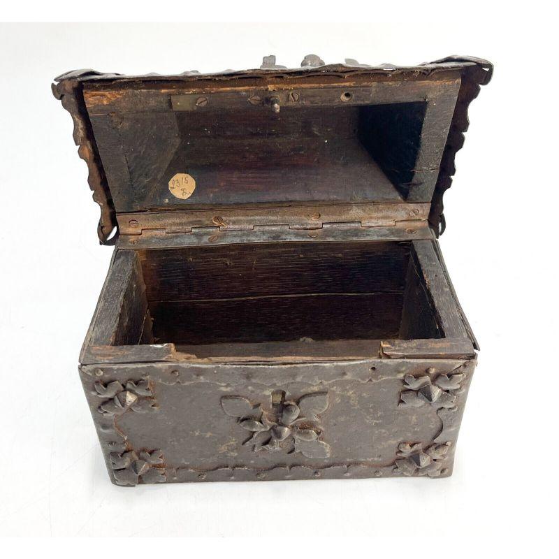 Medieval Patinated Iron-Mounted Oak Casket, 15th Century For Sale 1
