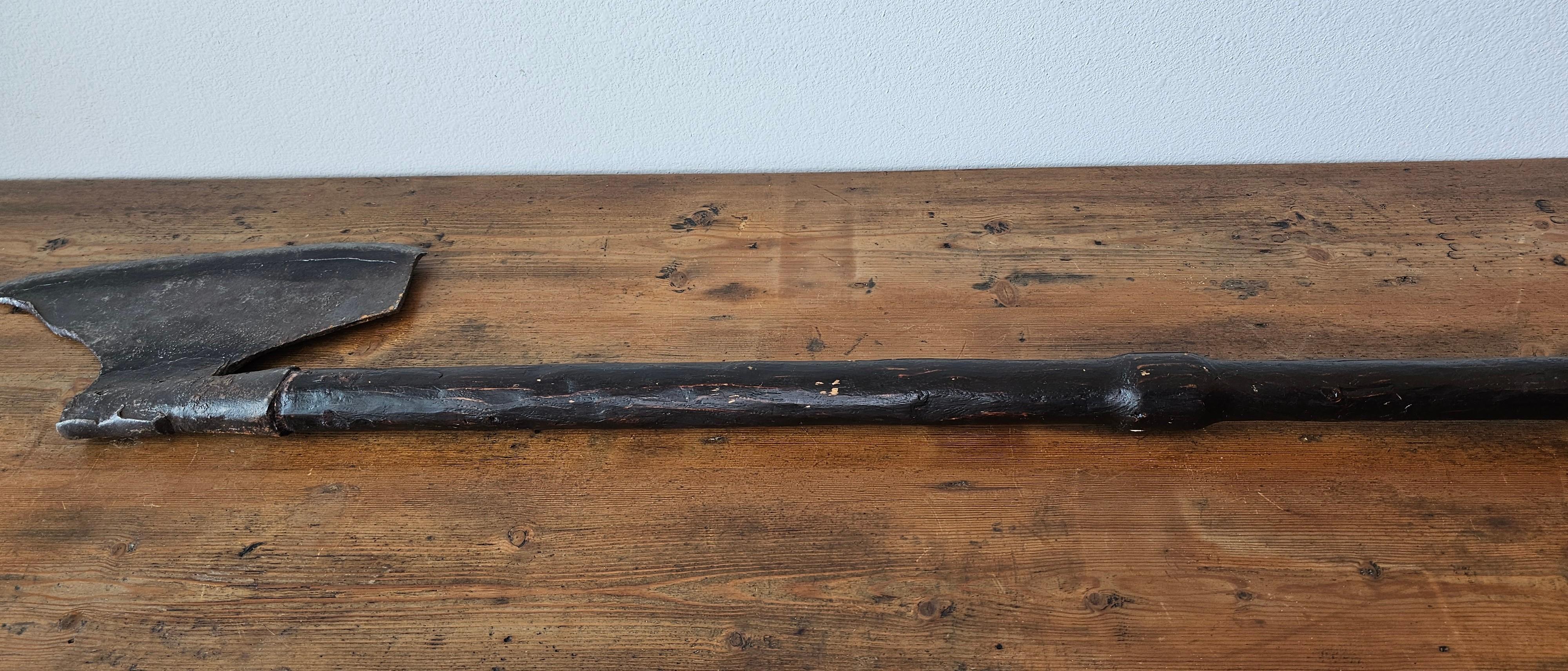Medieval Period Antique European Polearm Axe In Good Condition For Sale In Forney, TX