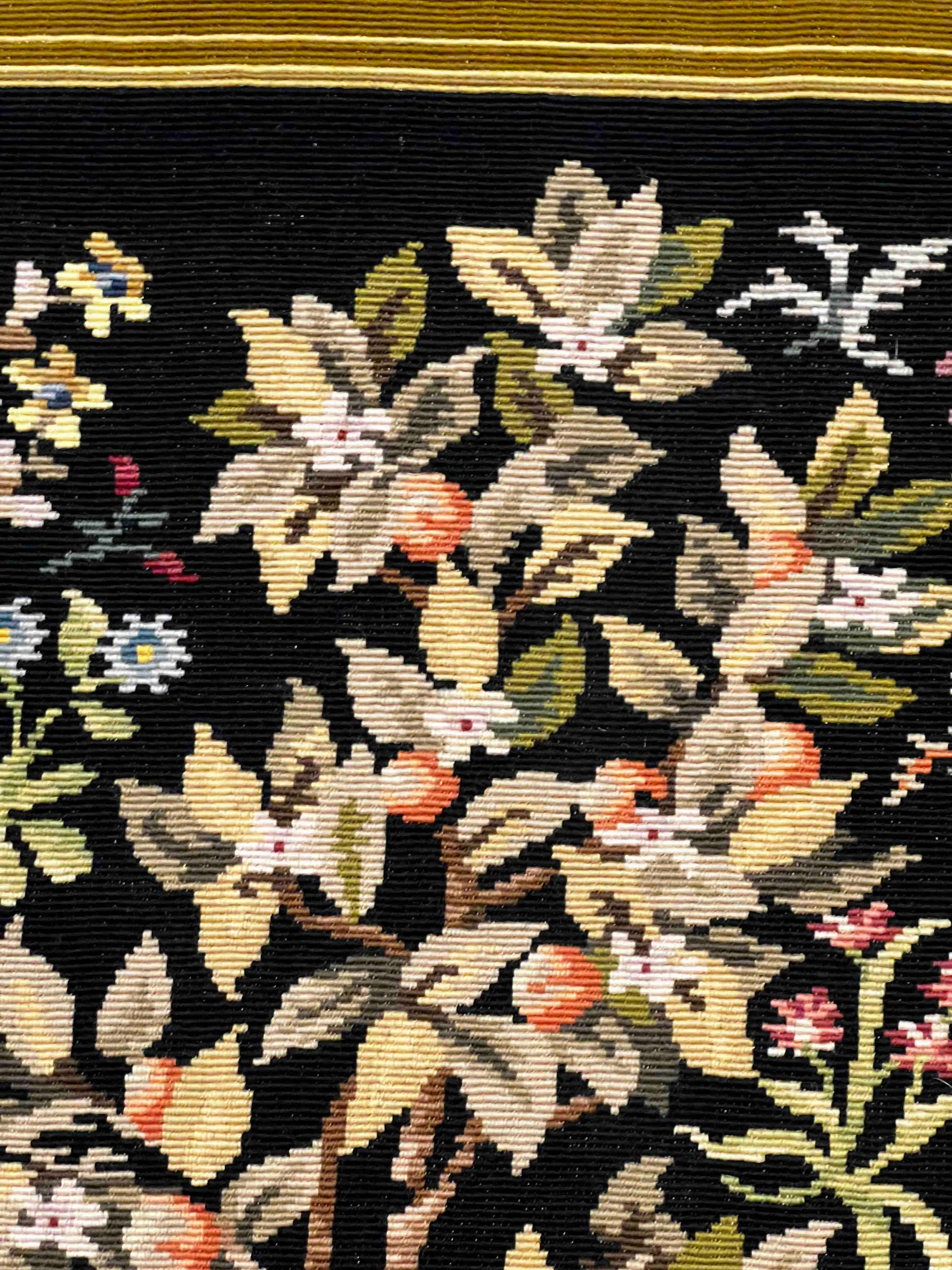 Medieval Petit Point Tapestry Around 1980 - 1m37hx1m00l - N° 1146 For Sale 2