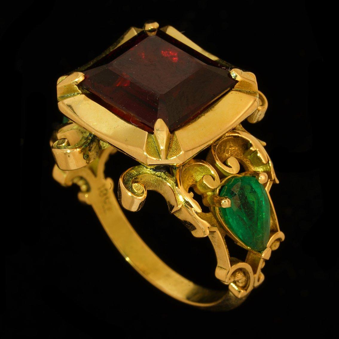 7.9ct Garnet, 1.65cts Emeralds, Enamel, & 18kt Yellow Gold Antique Style Ring  For Sale 9