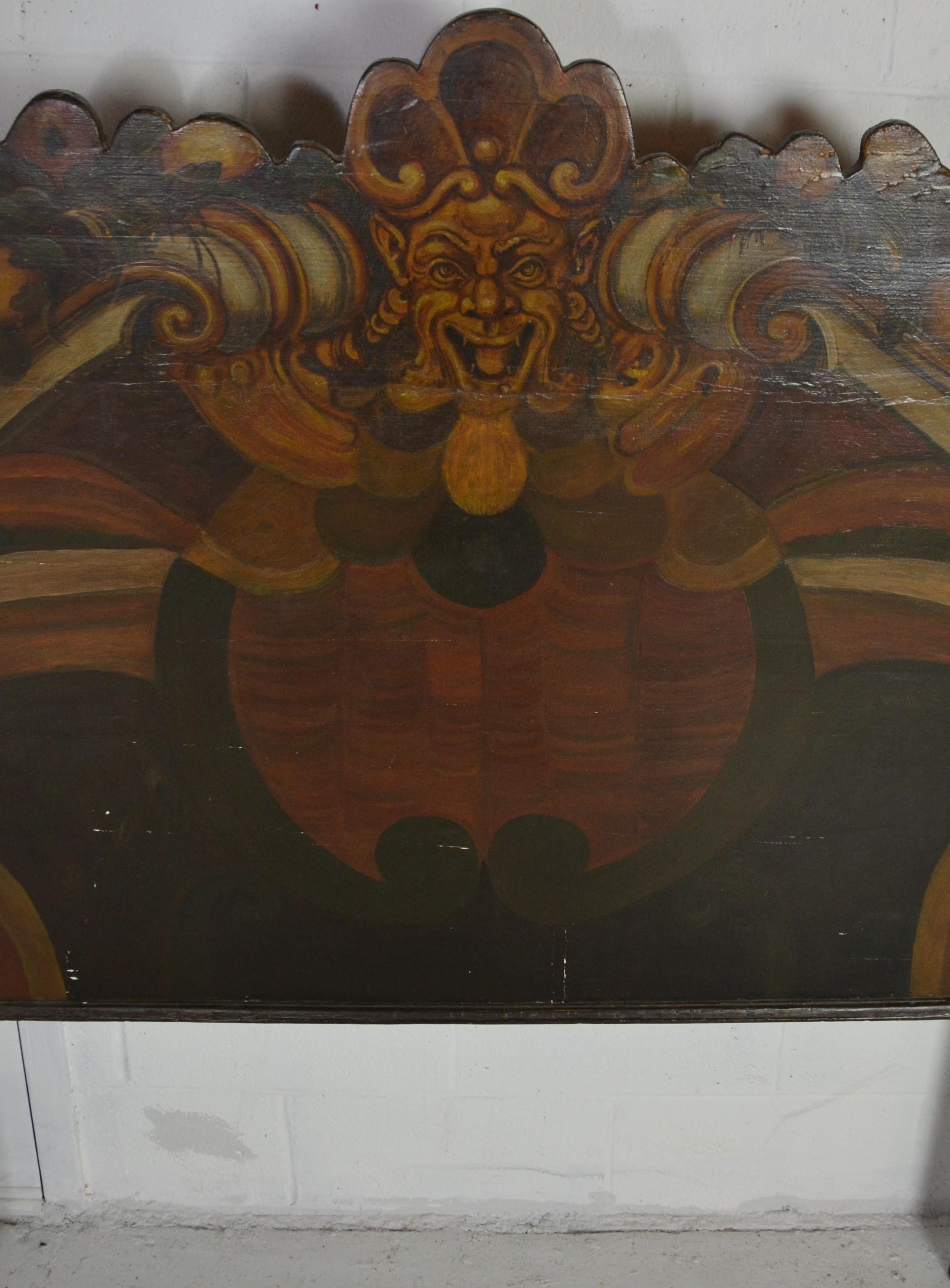 Gemaltes Kopfteil im mittelalterlichen Stil im Zustand „Gut“ im Angebot in Pomona, CA
