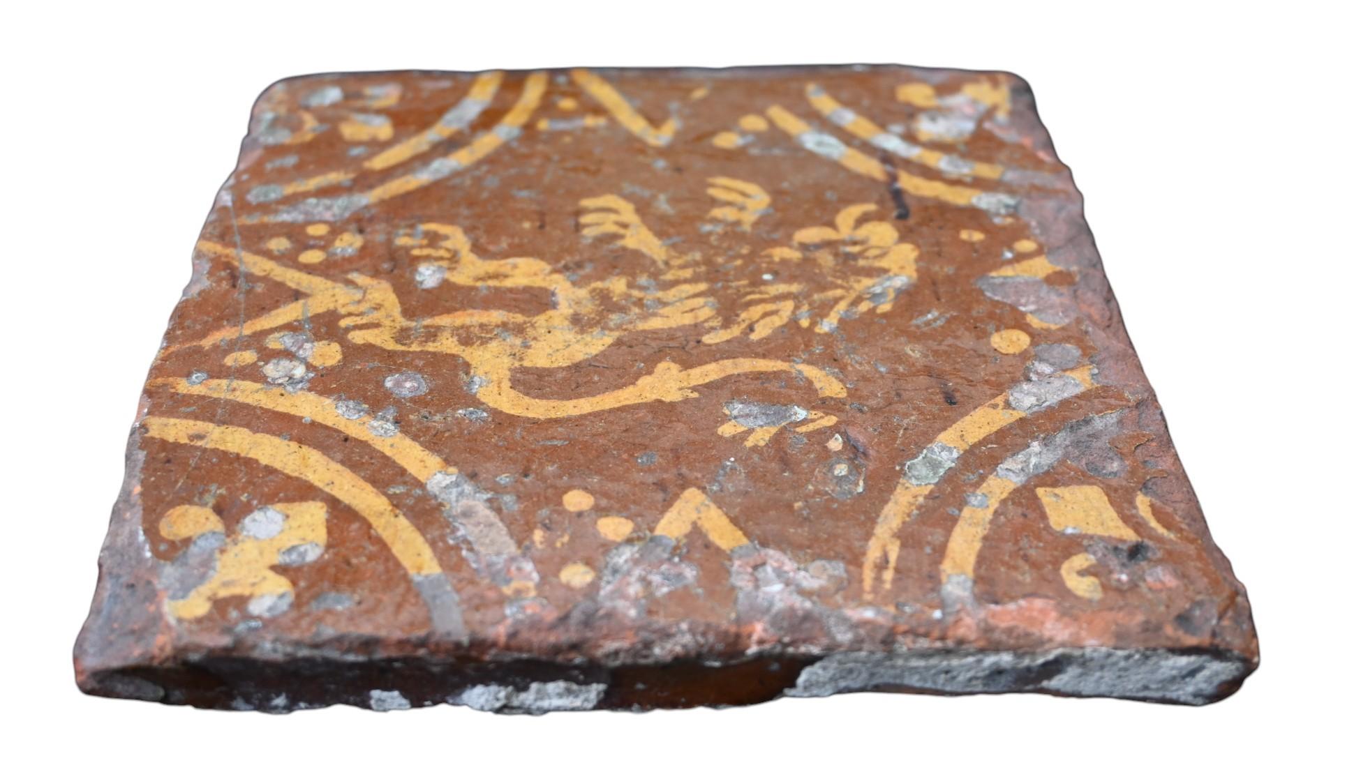 Carreau médiéval du Gravensteen (château des comtes) - Gand - XIVe-XVe siècle Bon état - En vente à Bilzen, BE