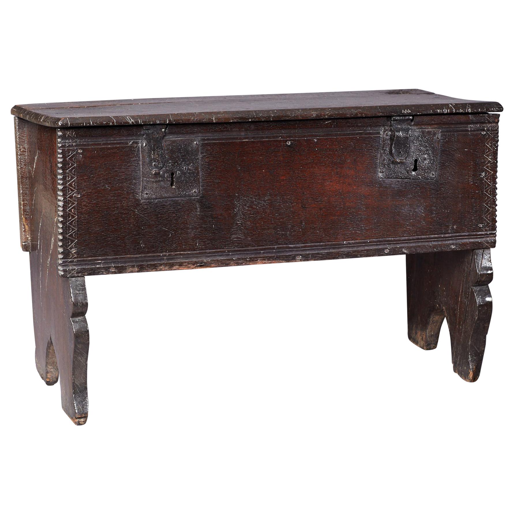 Medieval, Tudor Oak Boarded Chest, Henry VII / VIII, English, circa 1480-1530 For Sale