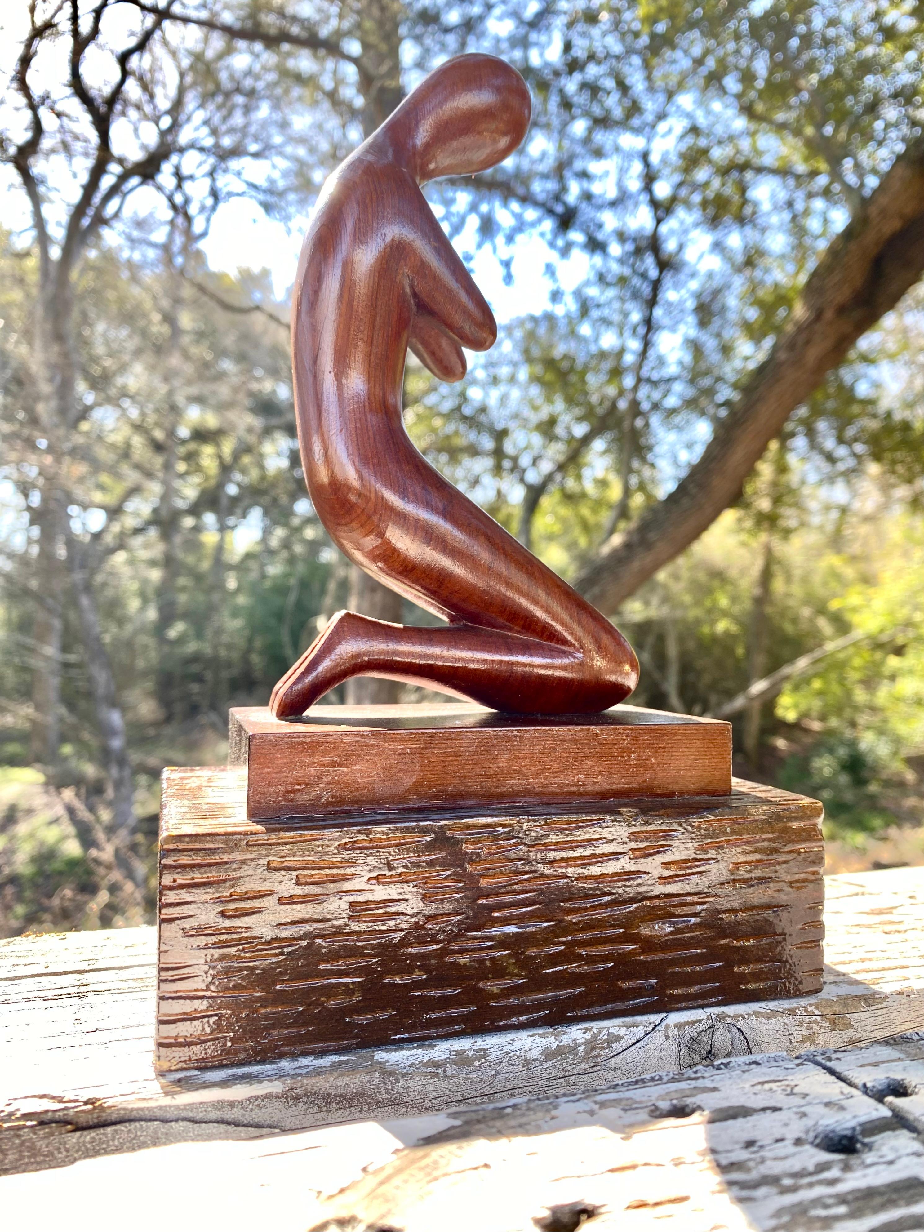 Scultura meditativa in legno intagliato di Viljo Aarnos (Finlandia) in vendita 1
