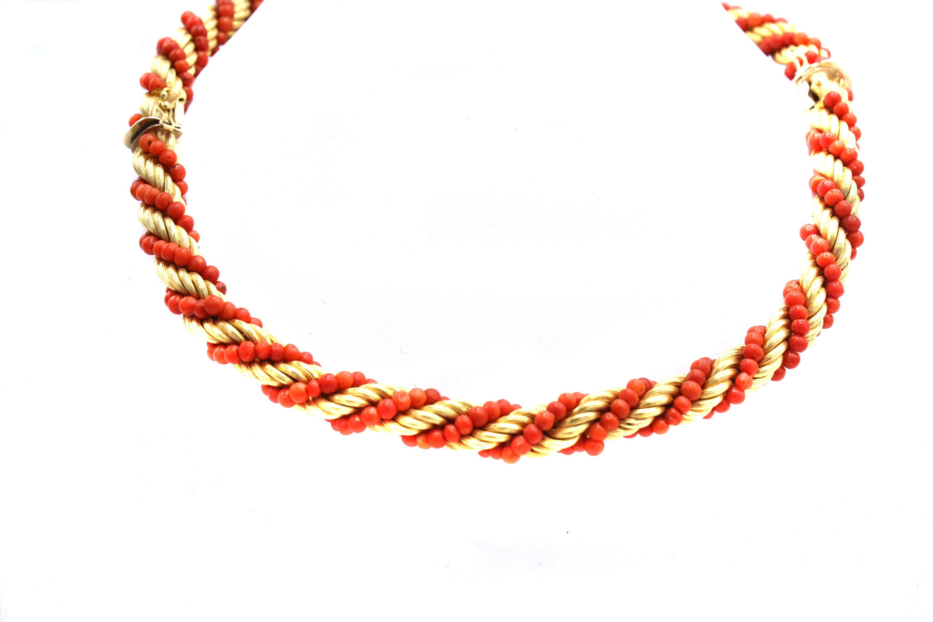 Women's or Men's Mediterranean Coral 18 Karat Gold Choker Bracelet Combination