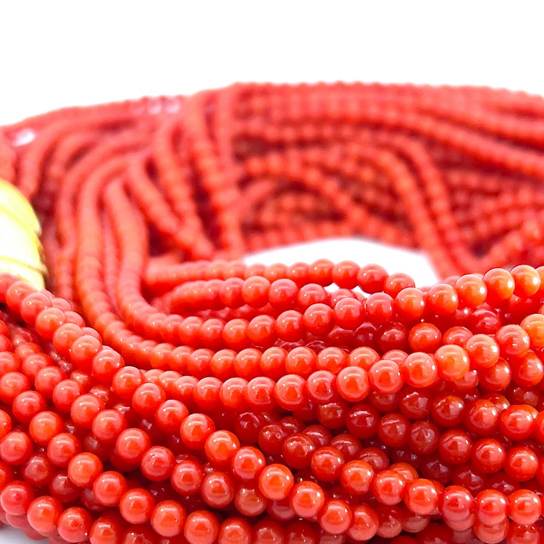 Mediterranean Coral Bead Necklace With 18 Karat Gold and Diamond Clasp  For Sale 10