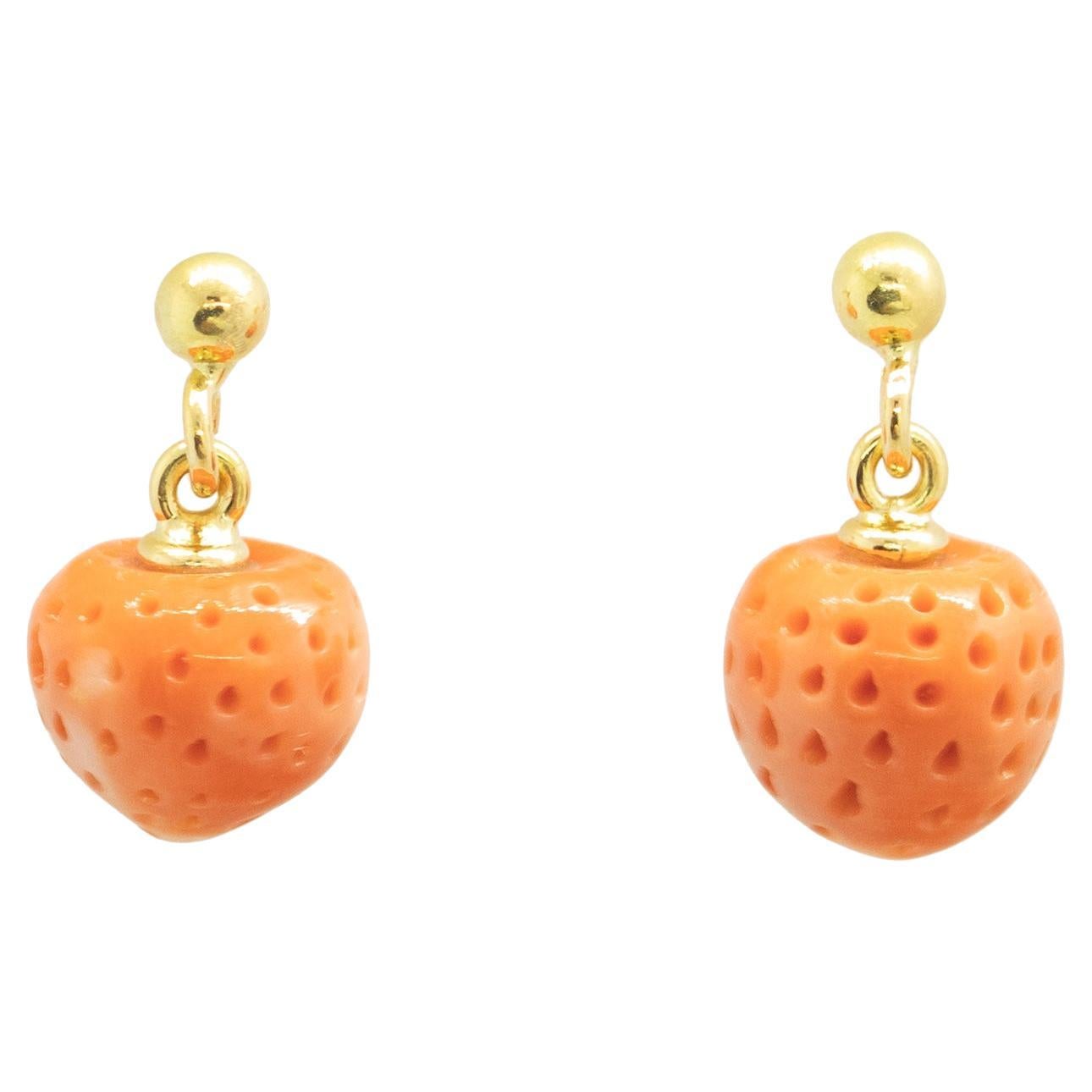 Mediterranean Coral Strawberry 18 Karat Gold Dangle Drop Chic Cocktail Earrings For Sale