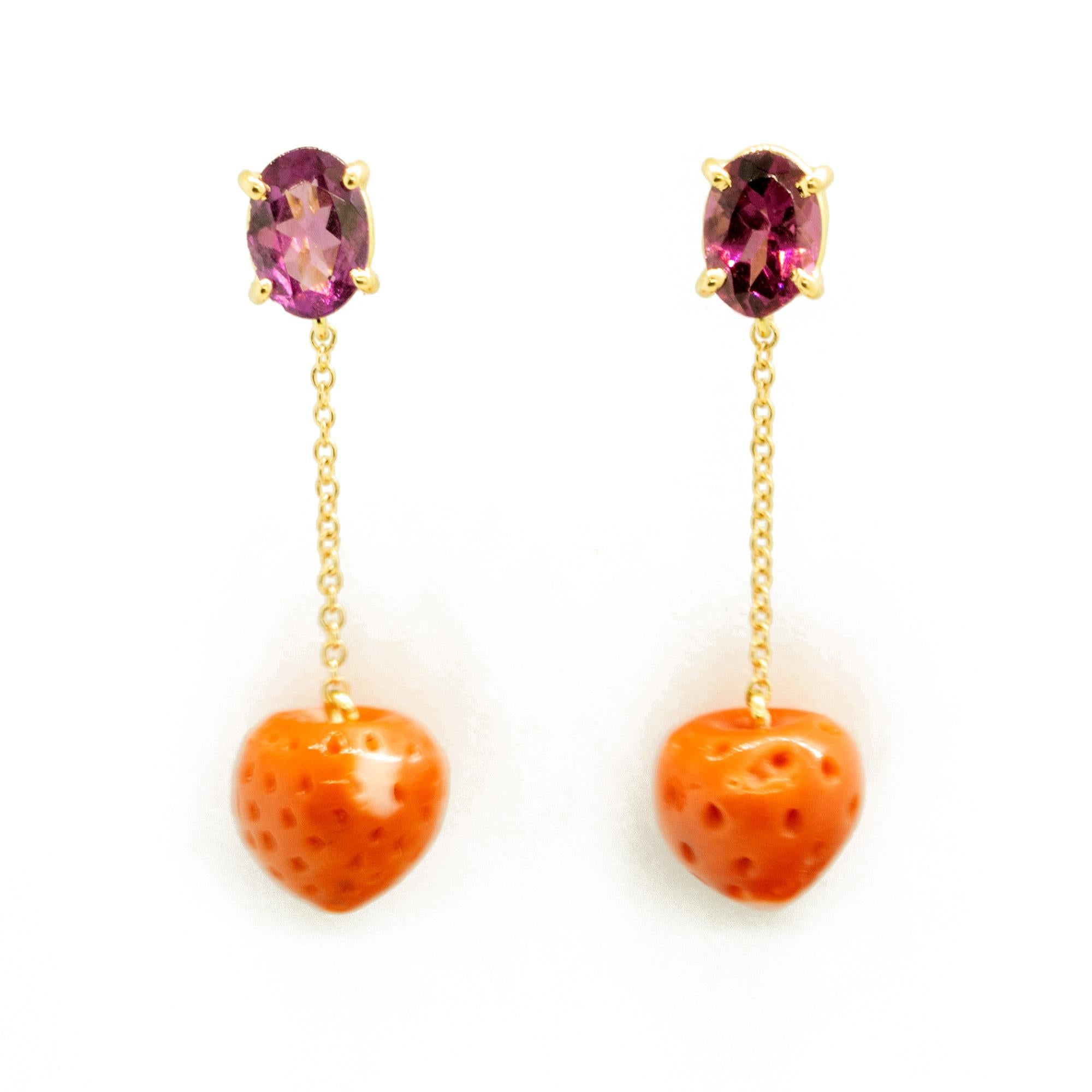 Mediterrane Koralle Erdbeer 18 Karat Gold Rhodolith Tropfen-Cocktail-Ohrringe (Arts and Crafts) im Angebot