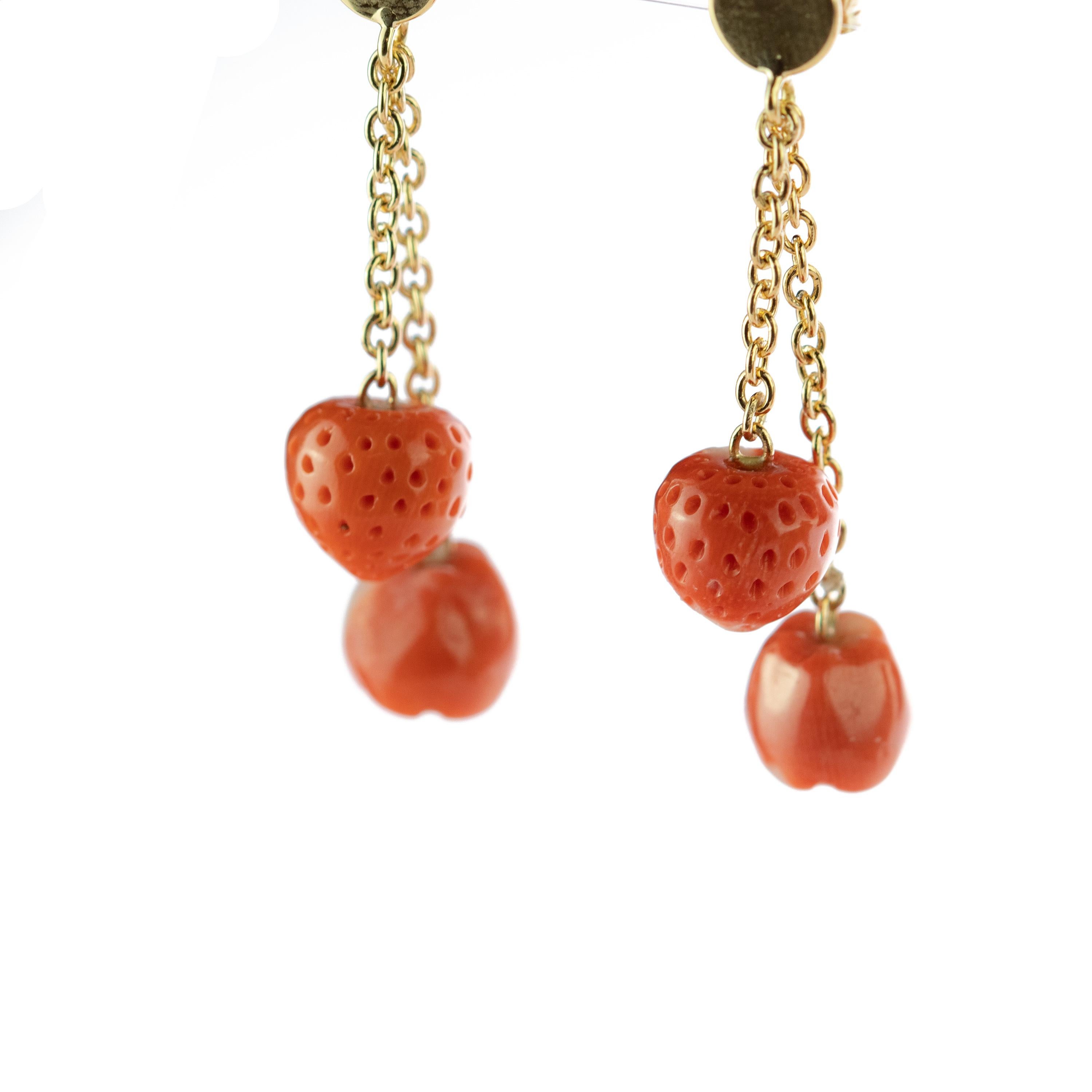 Mediterranean Coral Strawberry Apple 18 Karat Gold Chain Drop Cocktail Earrings For Sale 4