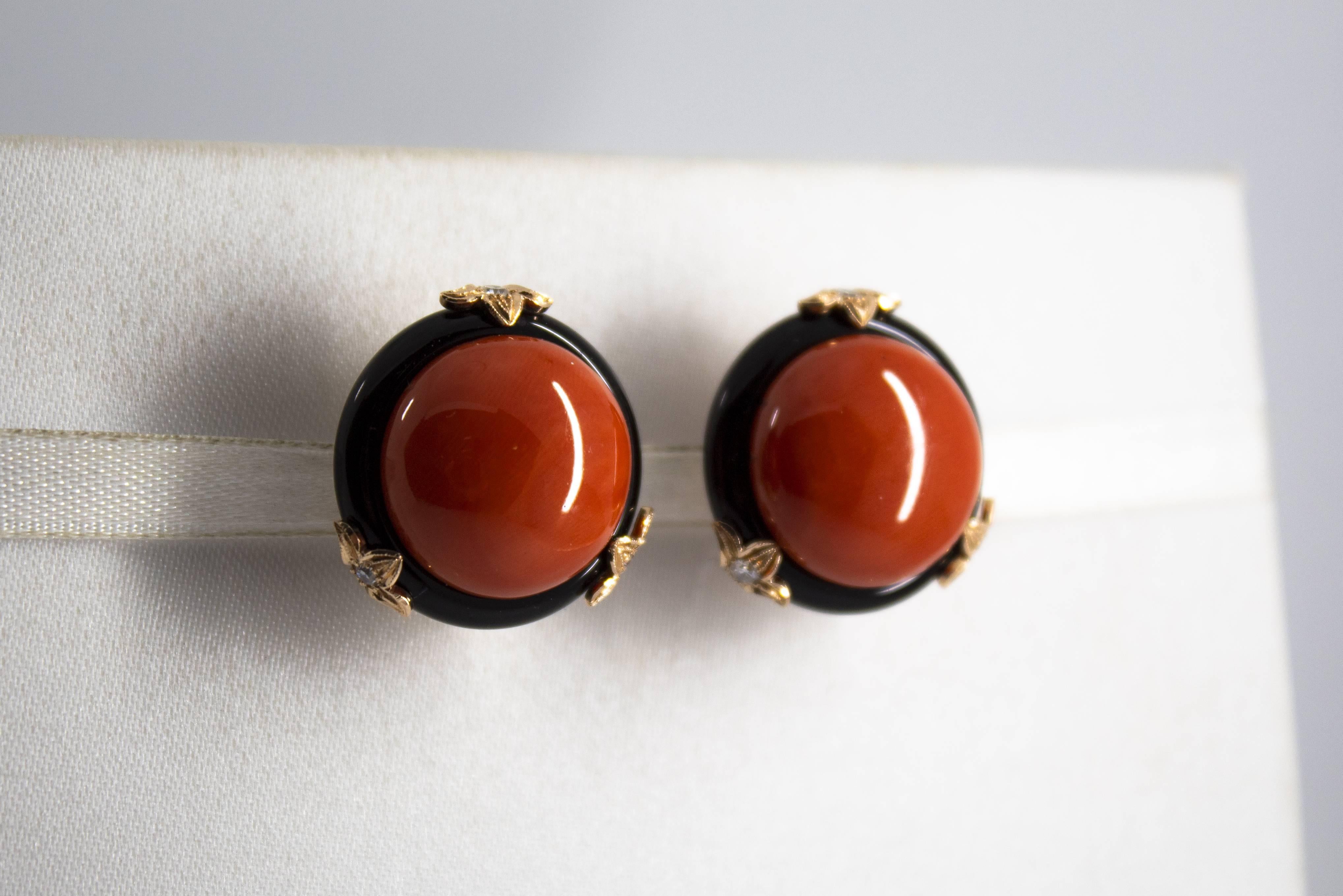 Women's or Men's Mediterranean Red Coral Onyx 0.24 Carat Diamond Yellow Gold Clip-On Earrings