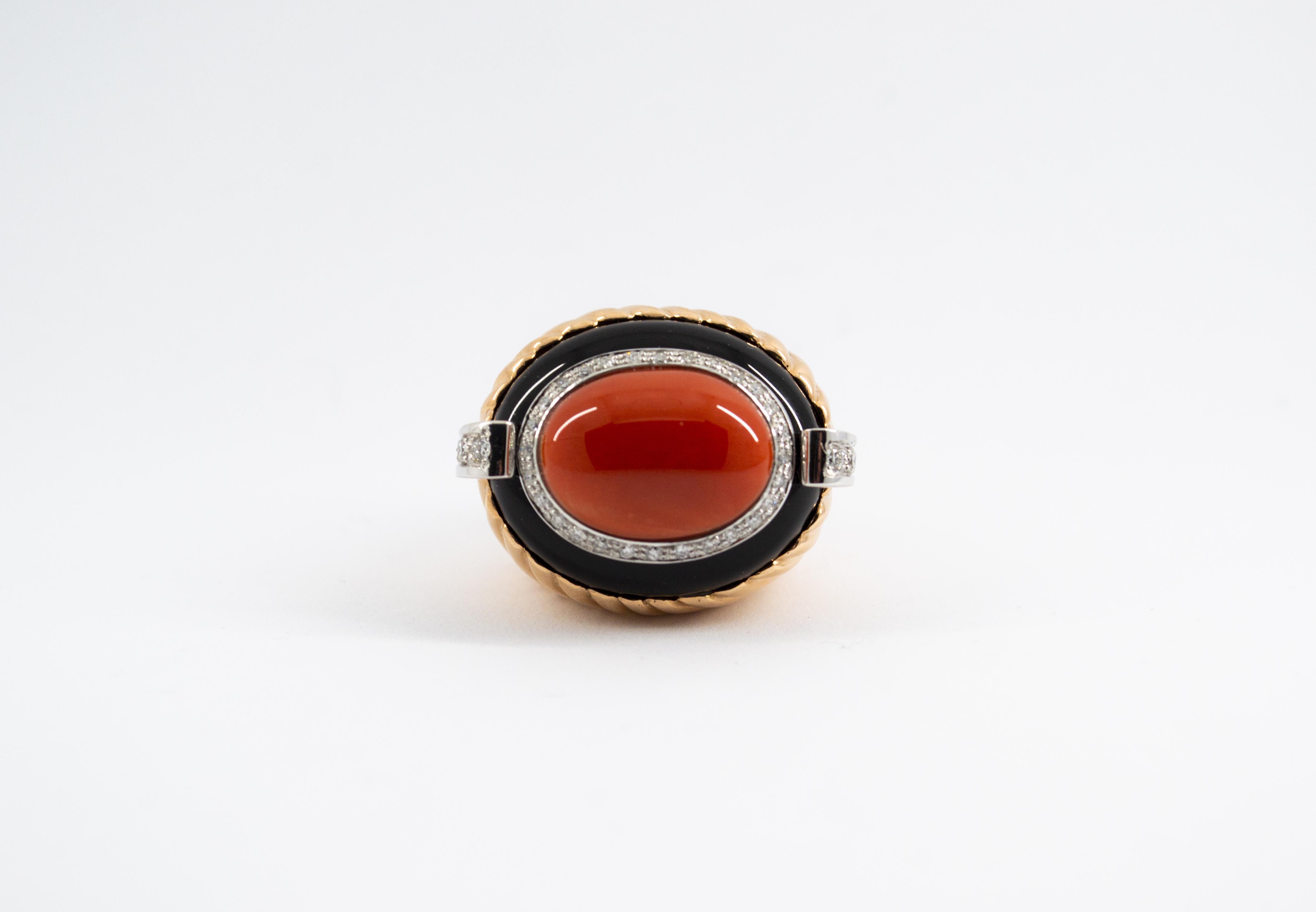 Mediterranean Red Coral Onyx 0.40 Carat White Diamond Yellow Gold Cocktail Ring In New Condition In Naples, IT