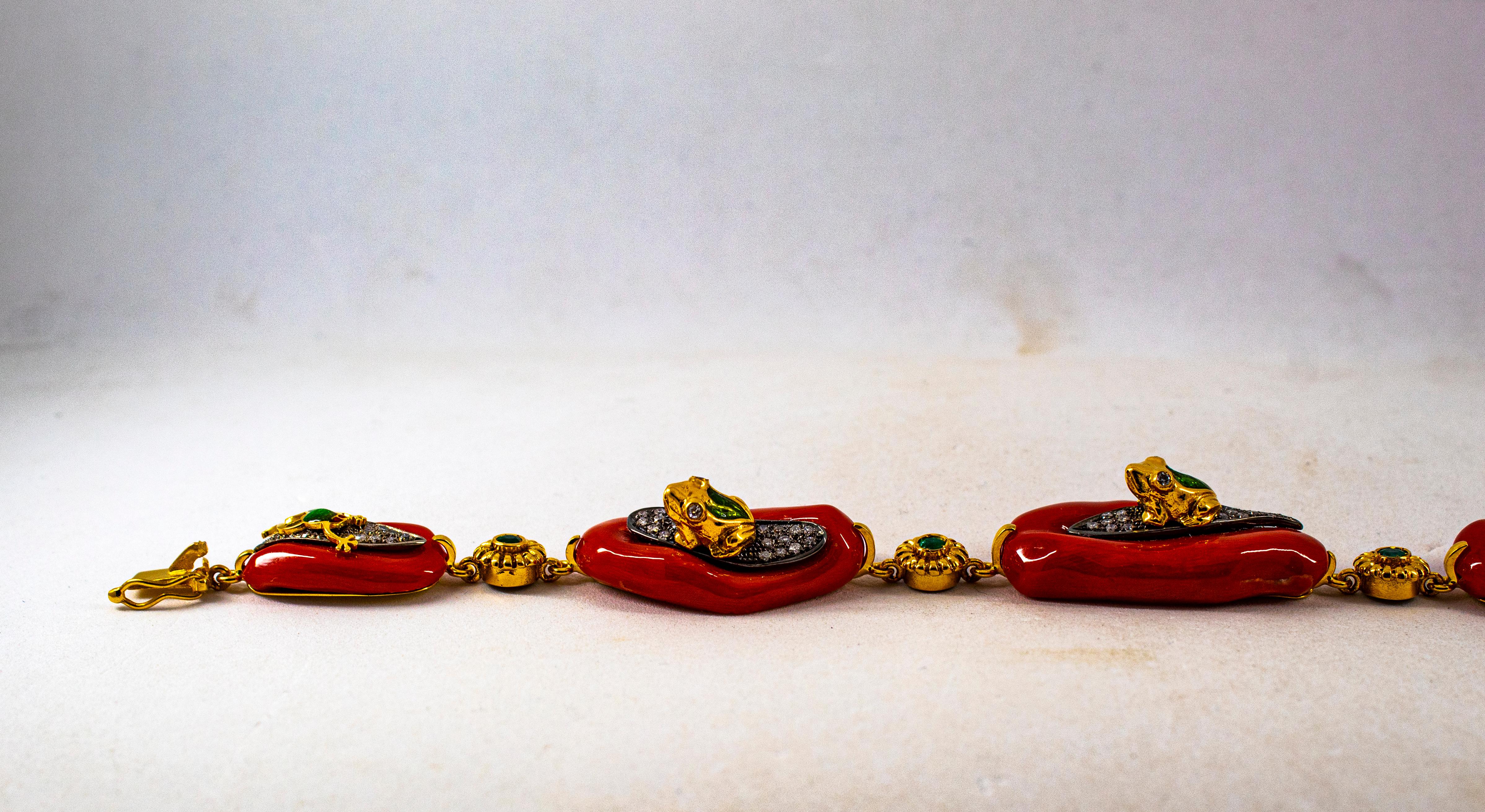 Mediterranean Red Coral White Diamond Emerald Enamel Yellow Gold Frogs Bracelet In New Condition In Naples, IT