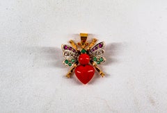 Corail rouge méditerranéen Diamant blanc Rubis Émeraude Pendentif papillon en or jaune