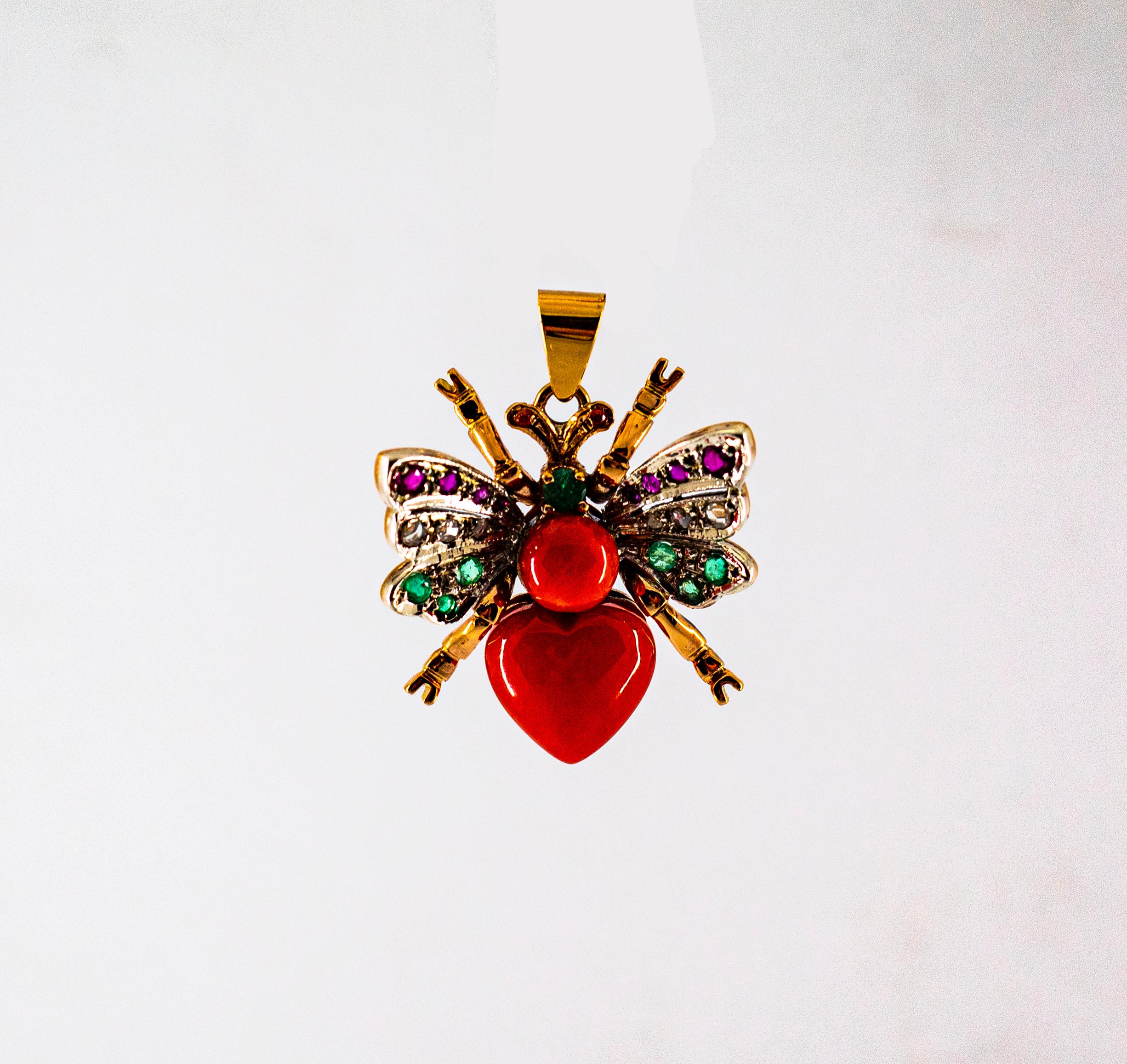 Taglio a rosa Ciondolo a forma di farfalla in oro giallo, corallo rosso mediterraneo, diamante bianco e rubino smeraldo in vendita