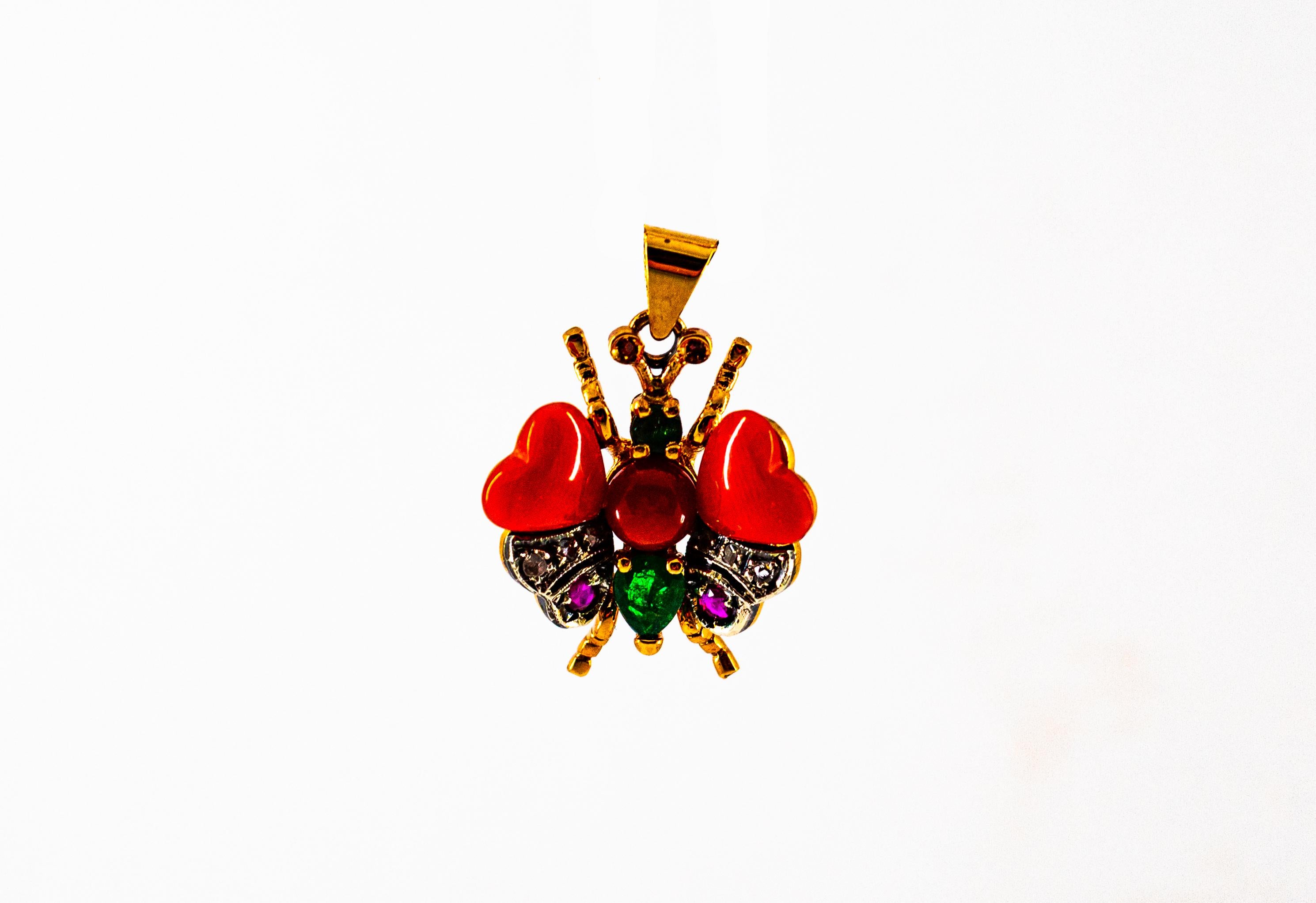Taglio a rosa Ciondolo a forma di farfalla in oro giallo, corallo rosso mediterraneo, diamante bianco e rubino smeraldo in vendita