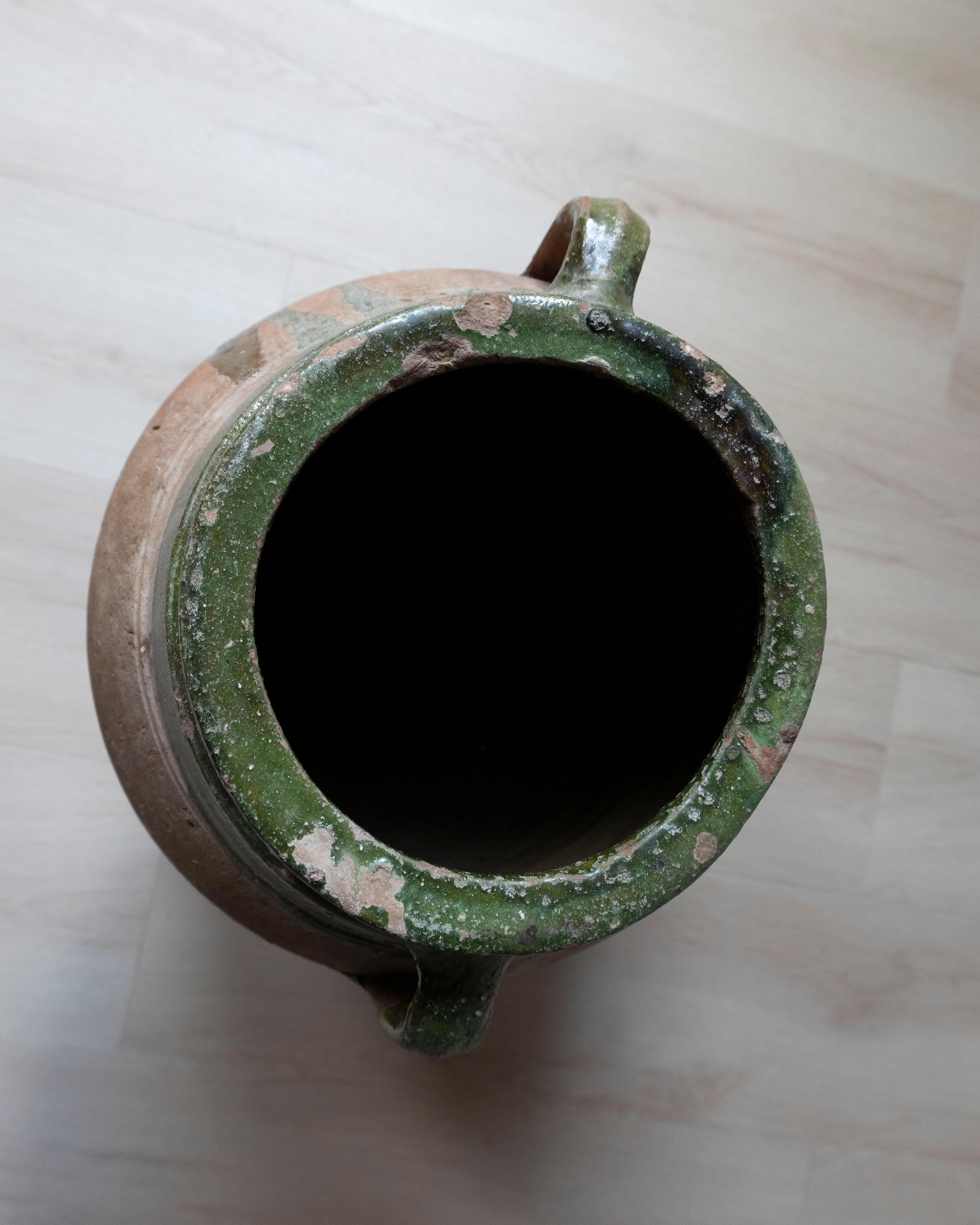 Mediterranean Terracotta Jar with Green Glazed Rim, 19th Century For Sale 6