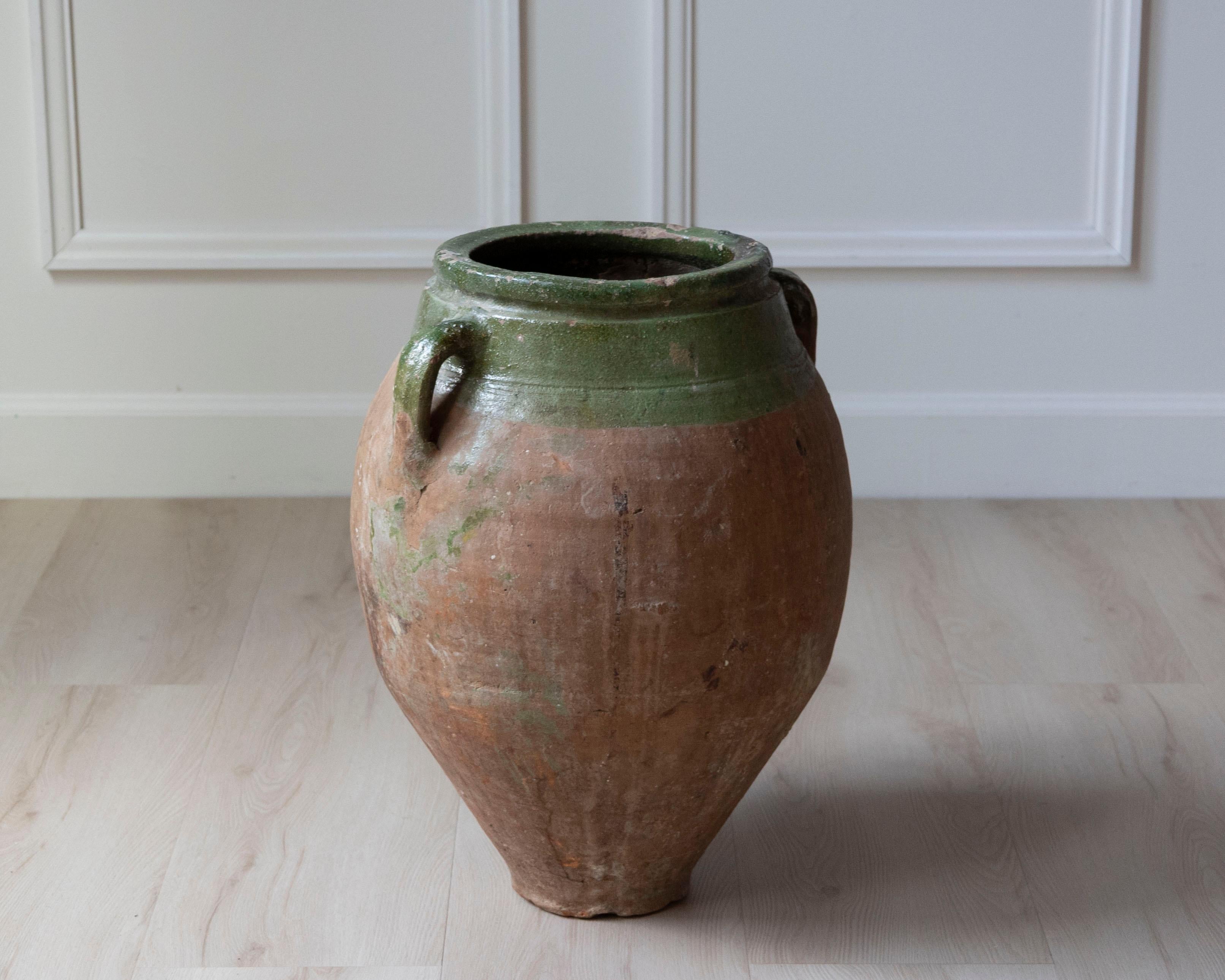 Mediterranean Terracotta Jar with Green Glazed Rim, 19th Century For Sale 1