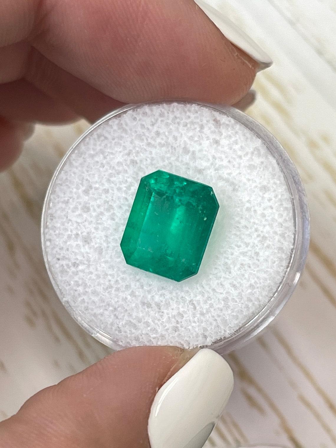Modern Medium 4.50 Carat Classic Emerald Cut Muzo Colombian Emerald Gem - May Birthston