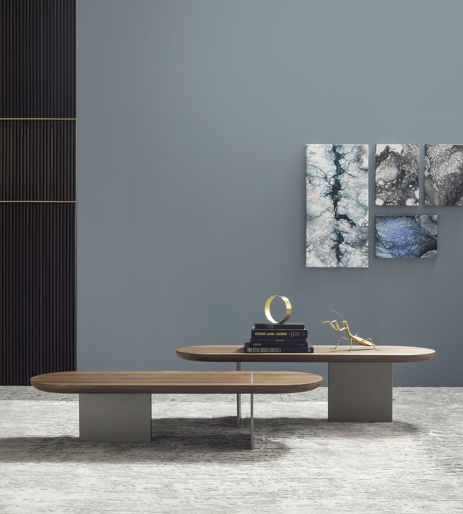 Medium Baguette Coffee Table by Morica Design
Dimensions: D 40 x W 120 x H 34 cm.
Materials: Canaletto walnut.

Available in Canaletto Walnut, Laguna Oak, or natural oak wood. Please contact us.
Available in Dark Burnished or Champagne metal