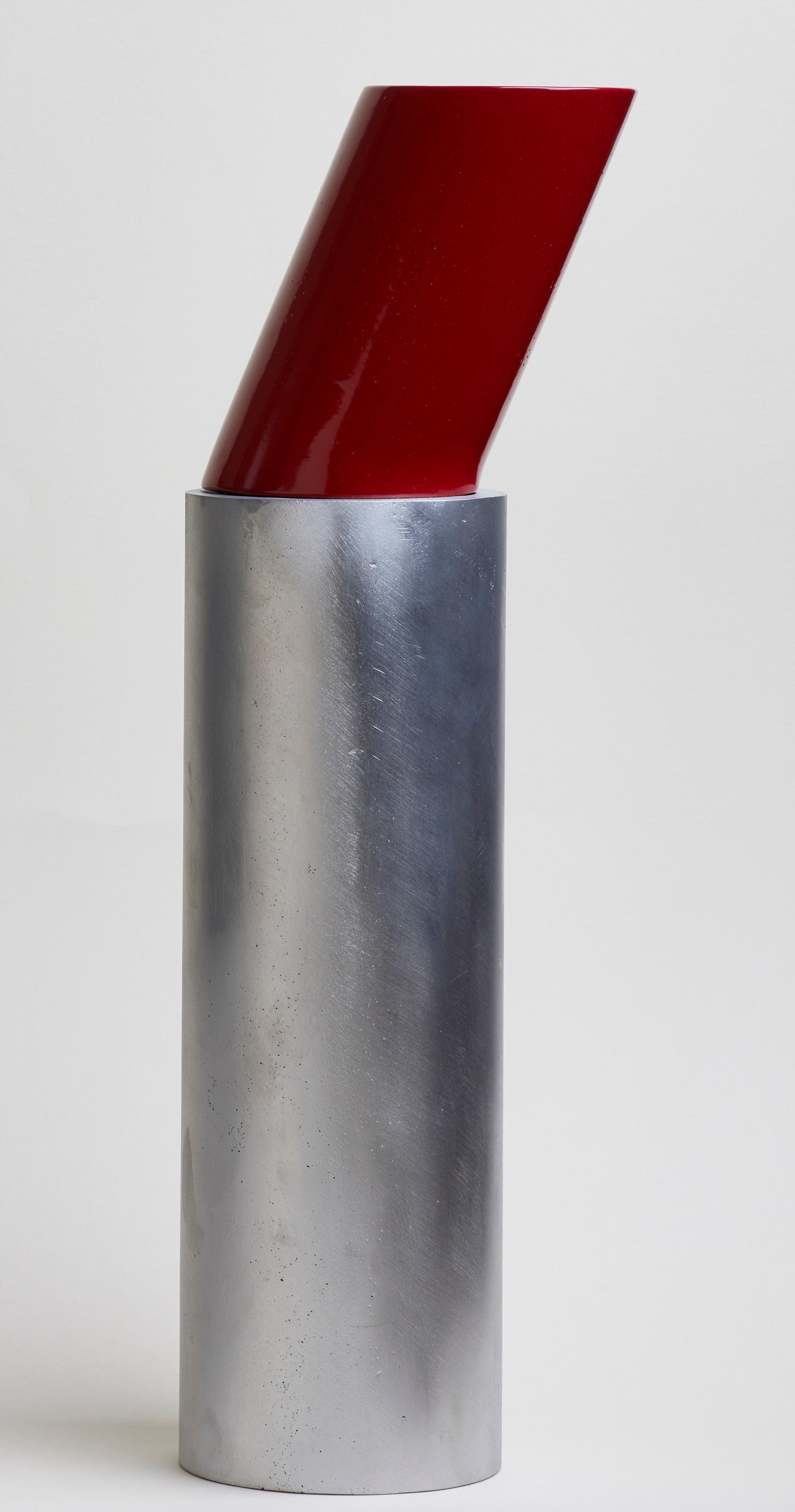 Vaso comportamentale medio di Etienne Bastormagi
Dimensioni: P 10 x L 15 x H 50 cm.
Materiali: Alluminio.

Disponibile in diverse dimensioni e colori. Contattateci.

Etienne Bastormagi è un architetto multidisciplinare di scala. 
Nel 2016, ha