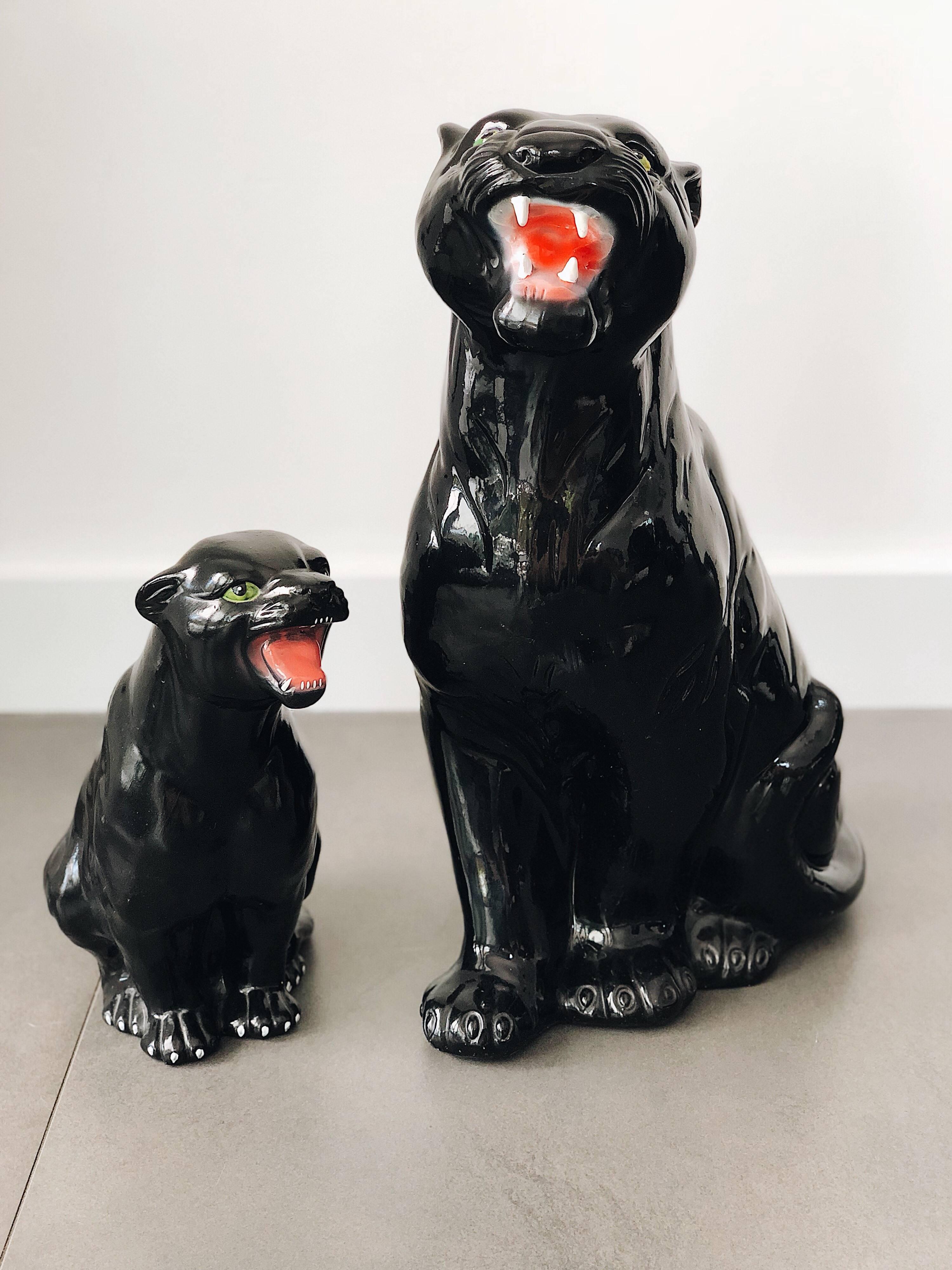 20ième siècle Sculpture en céramique de taille moyenne en forme de panthère noire:: Italie:: années 1960