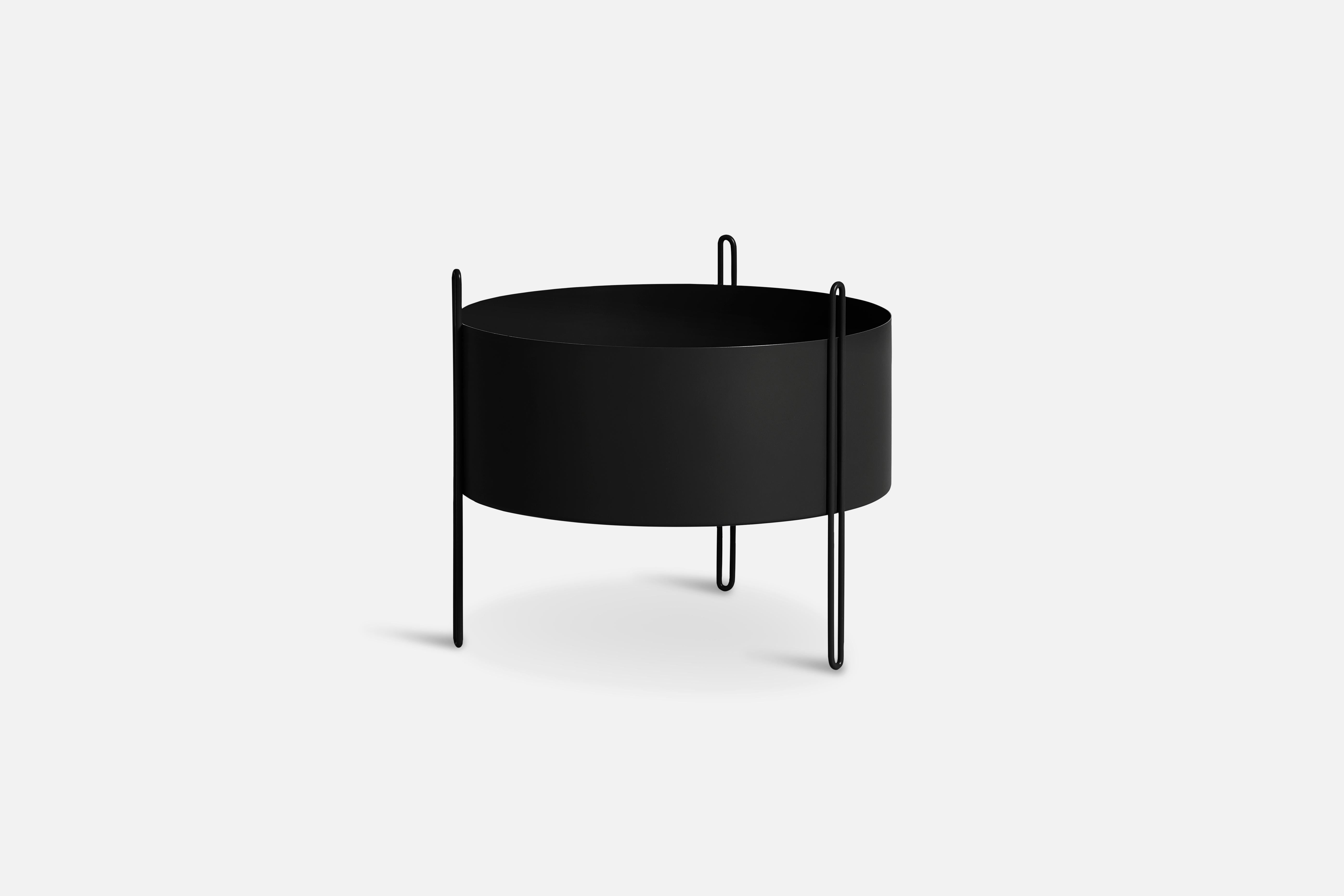 Medium black Pidestall planter by Emilie Stahl Carlsen.
Materials: metal.
Dimensions: D 40 x H 35 cm.
Available in grey, taupe or black and in 3 sizes: D 15 x H 15, D 40 x H 35, D 40 x H 55 cm.

Emilie Stahl Carlsen is a Nor wegian designer who