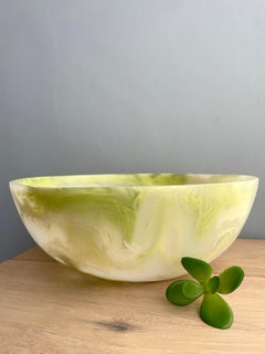 Cuenco mediano de resina verde jaspeada by Paola Valle