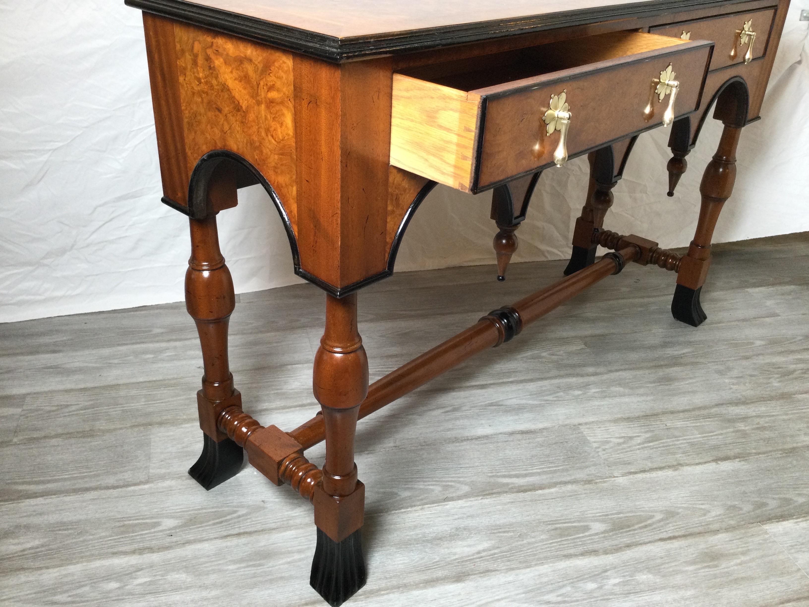 Medium Burl Walnut William and Mary Style Console Table In Excellent Condition In Lambertville, NJ