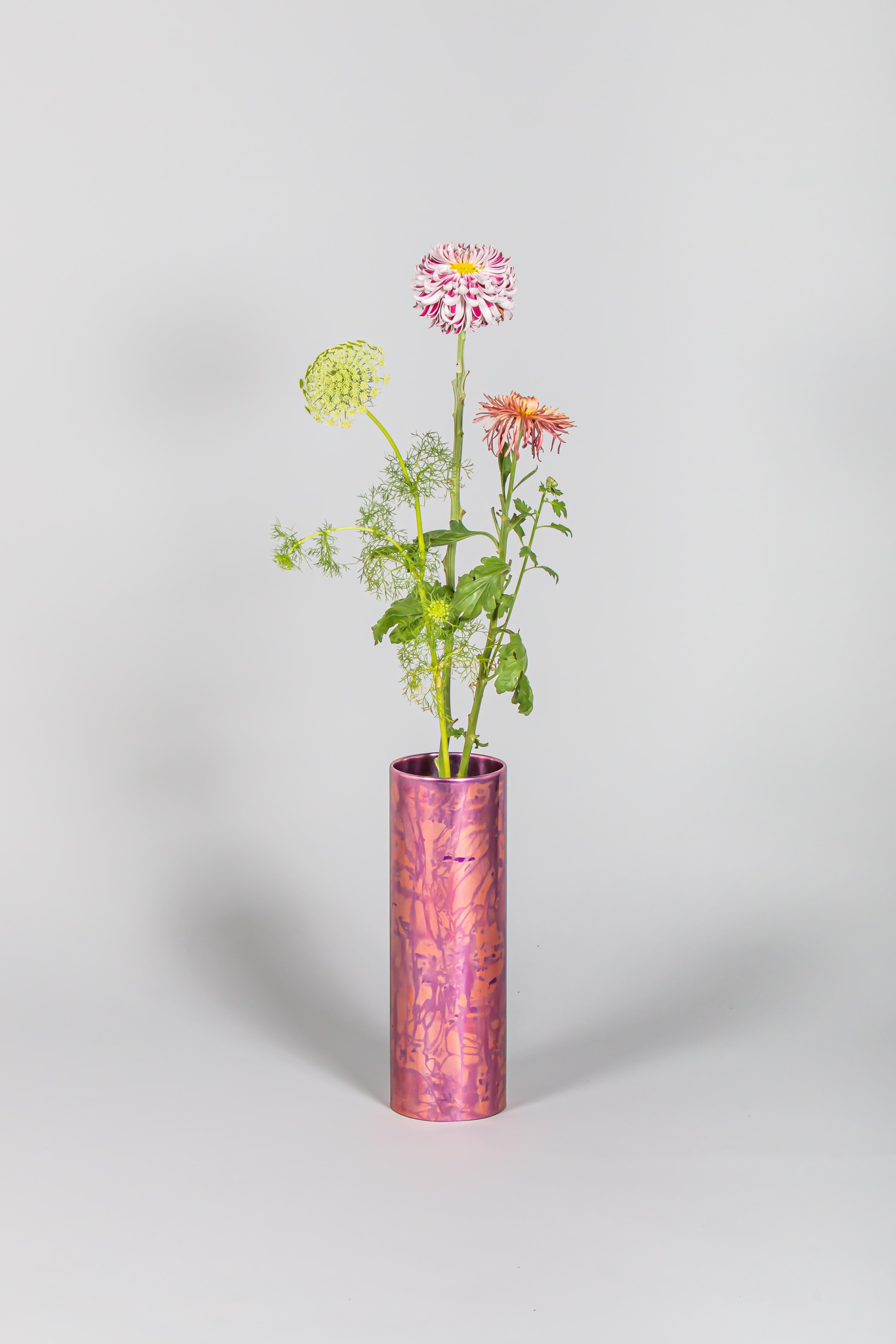 Vase moyen en cambium par Studio Looping

Aluminium mat

H 14