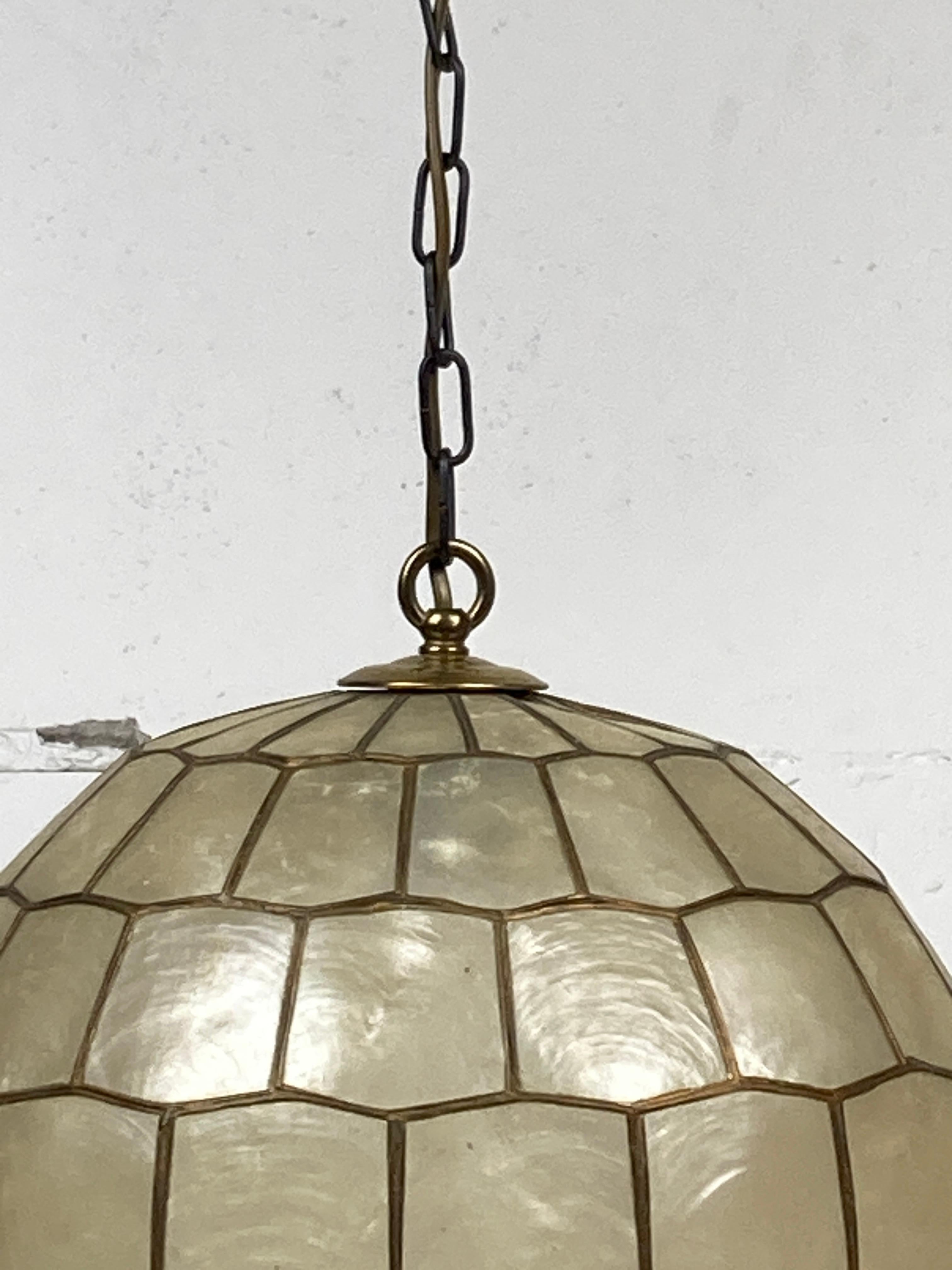 Medium Capiz Shell Lamp attributed to Feldman Lighting, 1960s In Good Condition In Zaandam, NL
