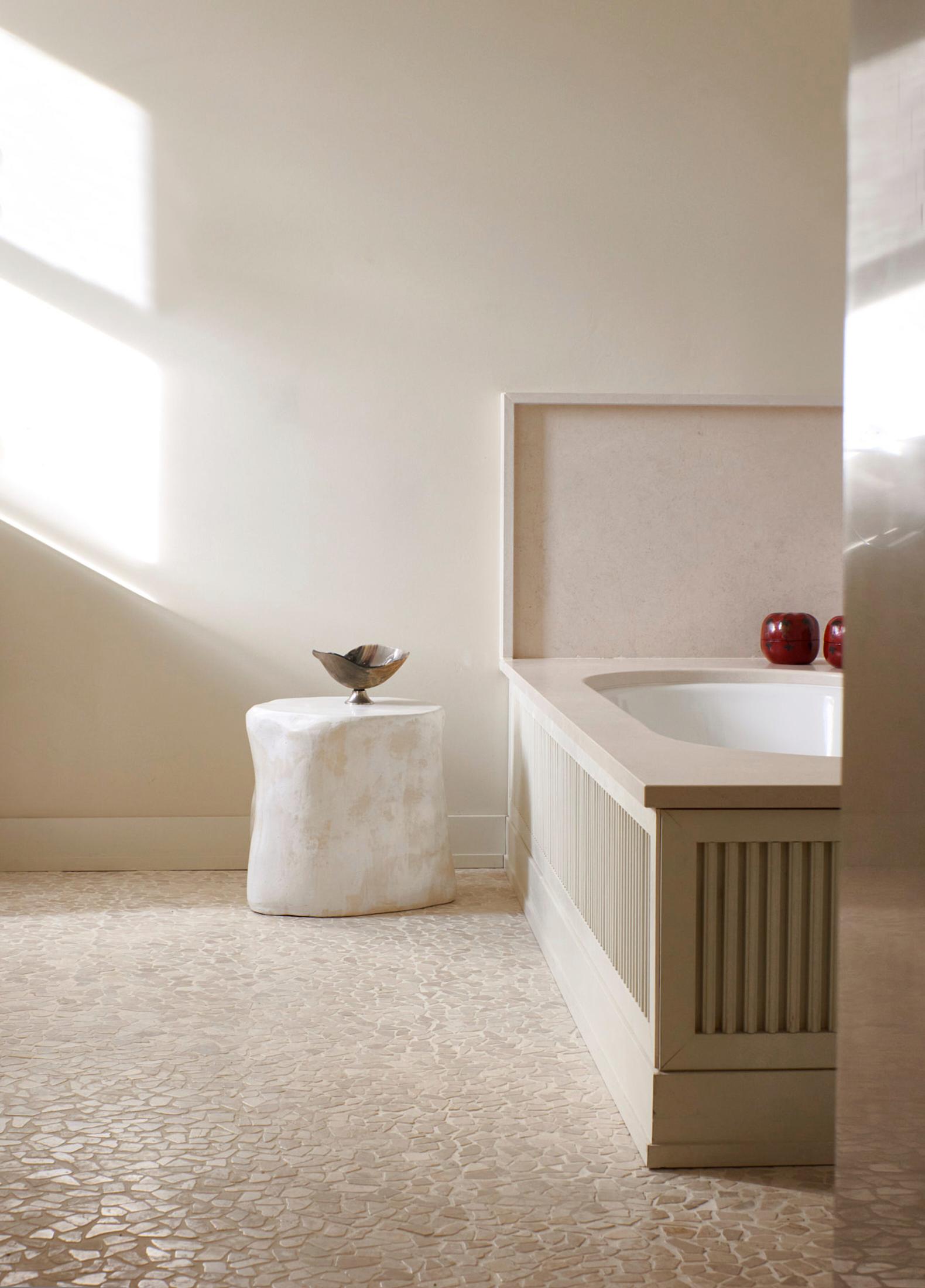 Table d'appoint moyenne en céramique par Project 213A en vente 9