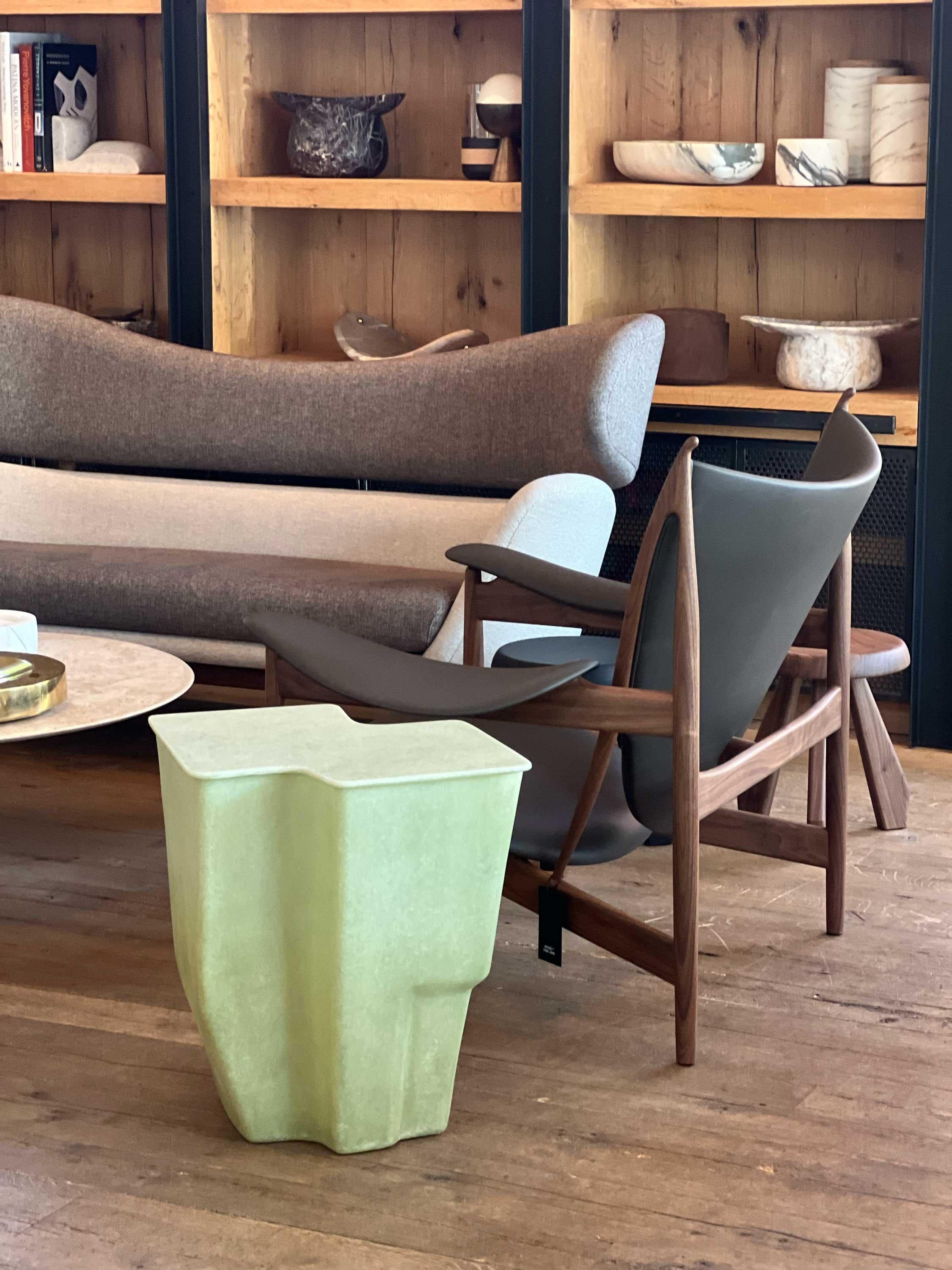 The Medium Clam Side Table by VAVA Objects is expertly crafted using high-quality materials. Its unique design incorporates a modern flare with a touch of sophistication. With its medium size, this table is perfect for adding a stylish and