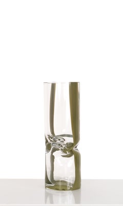 Vase moyen en verre pilé : Olive & verre clair soufflé à la main par Avram RUSU STUDIO