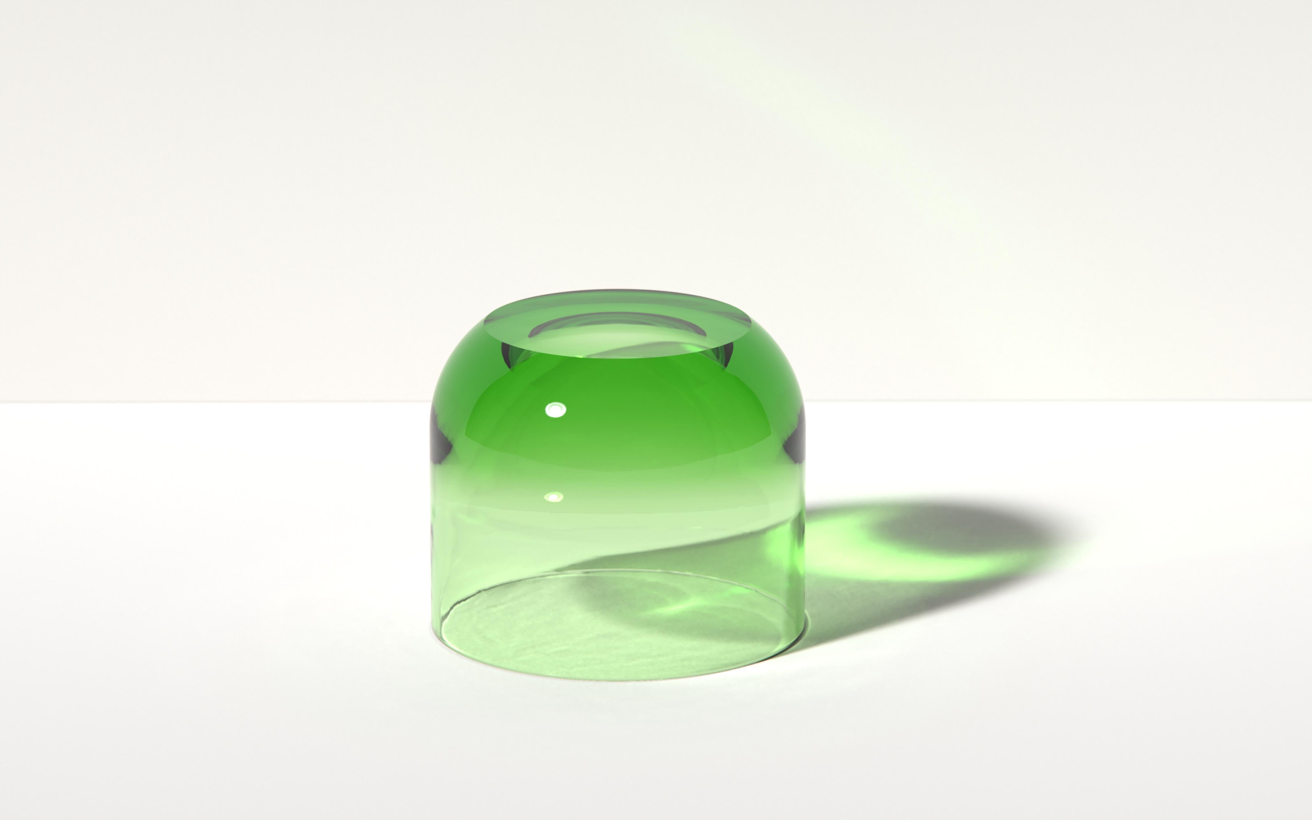 XXI secolo e contemporaneo Tavolino medio Dew Drop in resina traslucida e cristallina, di Ian Cochran in vendita