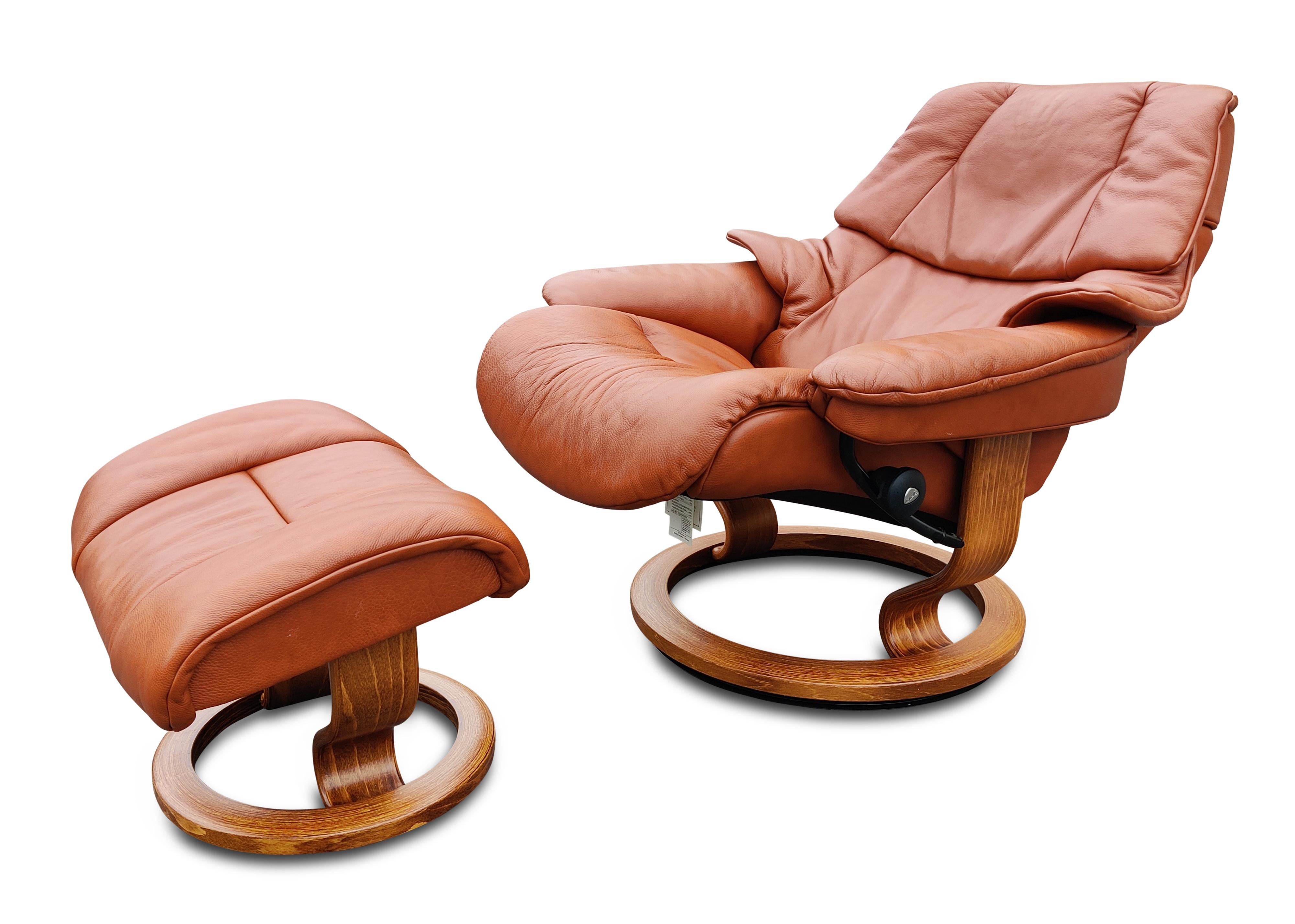 Mid-Century Modern Medium Ekornes Stressless Reno Brown Leather Recliner or Lounge & Ottoman