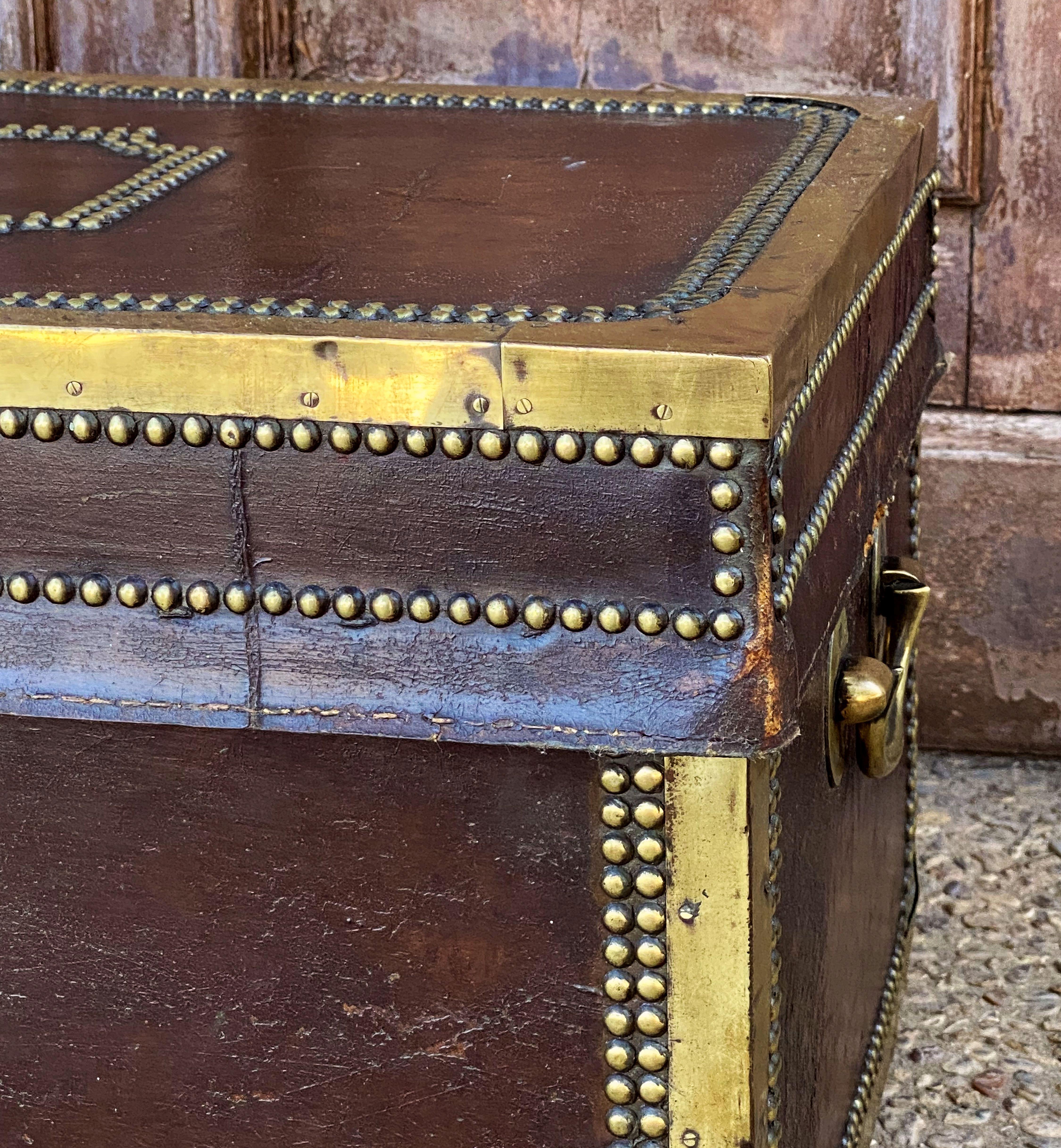 English Campaign Trunk of Brass-Bound Leather and Camphor Wood, circa 1820 For Sale 3