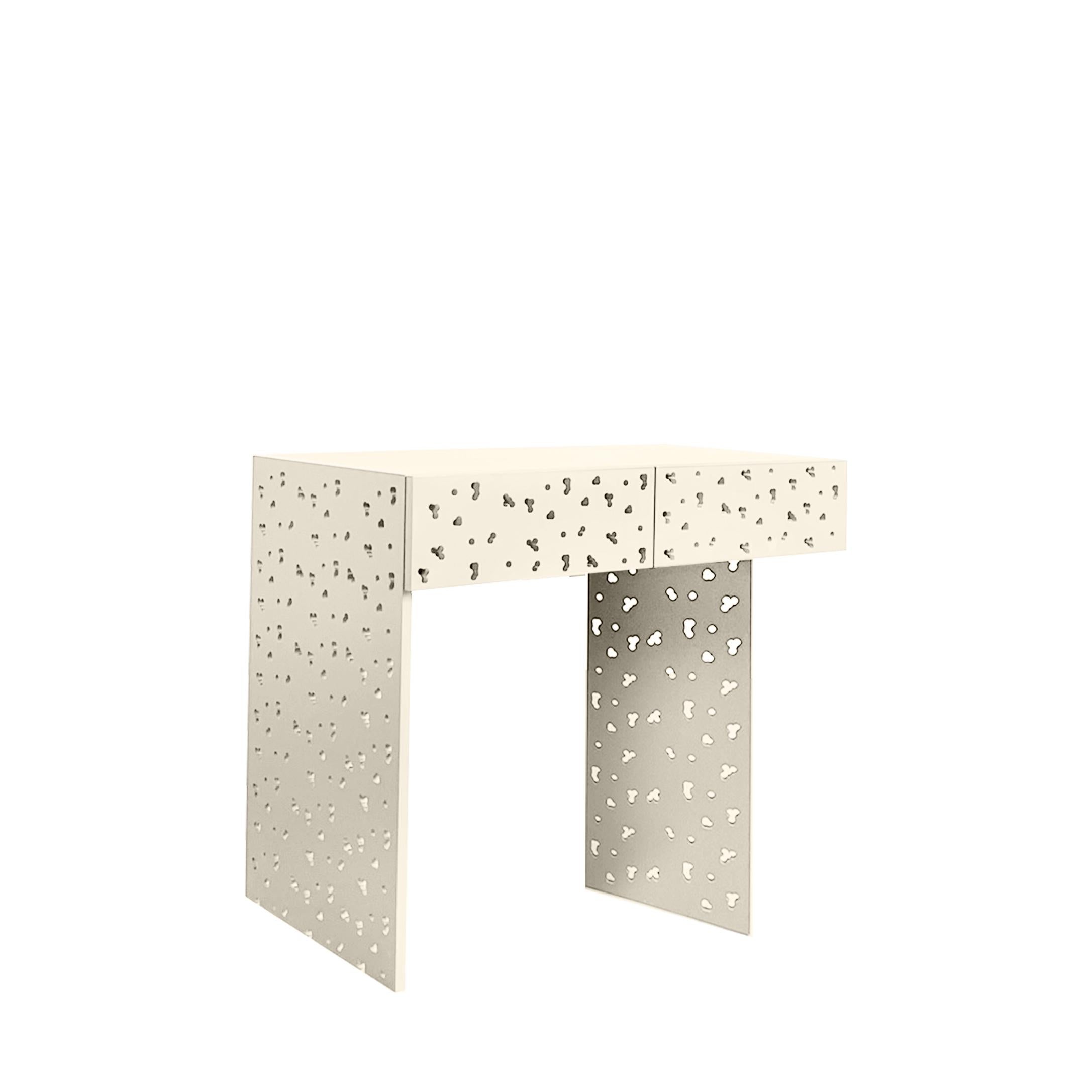 Console de bureau W(hole) en graphite éternel de taille moyenne par Majbele Neuf - En vente à Geneve, CH