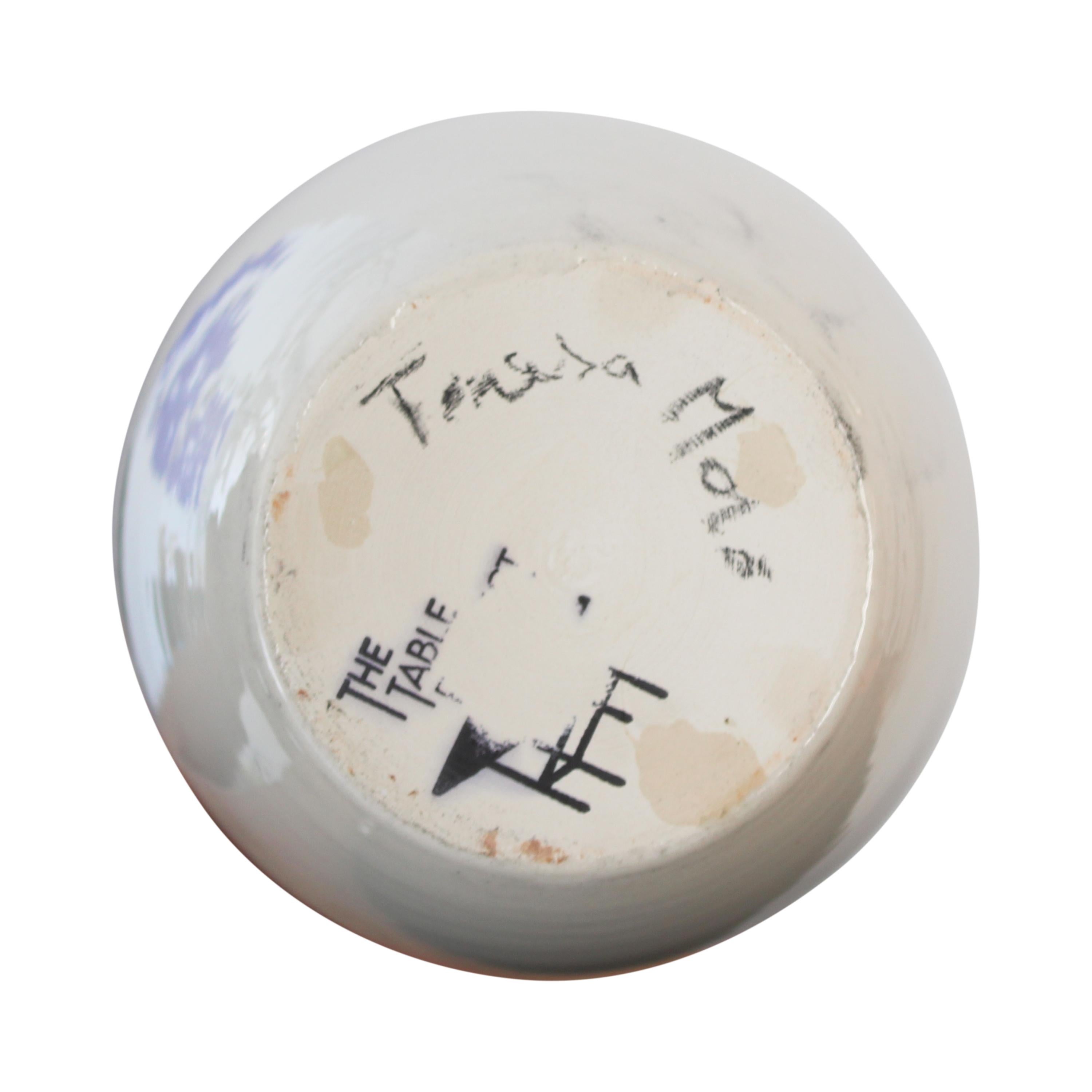 Medium F Gilot vase designed by Teresa Moro for 