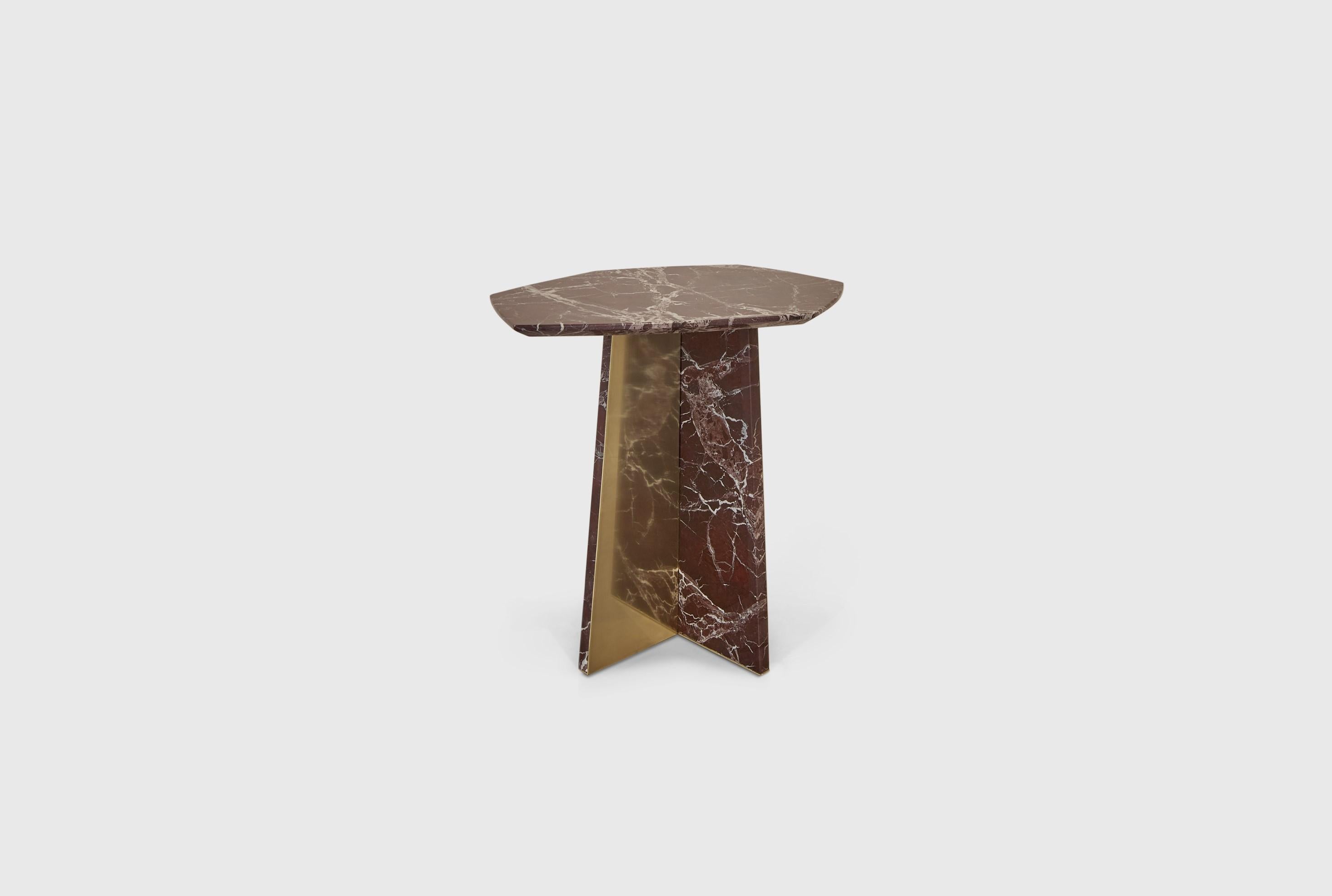 Medium Geometrik marble side table by Atra Design.
Dimensions: D 45 x W 36.5 x H 45 cm.
Materials: marble, brass.
Other marbles and brass finishes available.

Atra Design
We are Atra, a furniture brand produced by Atra form a mexico city–based high