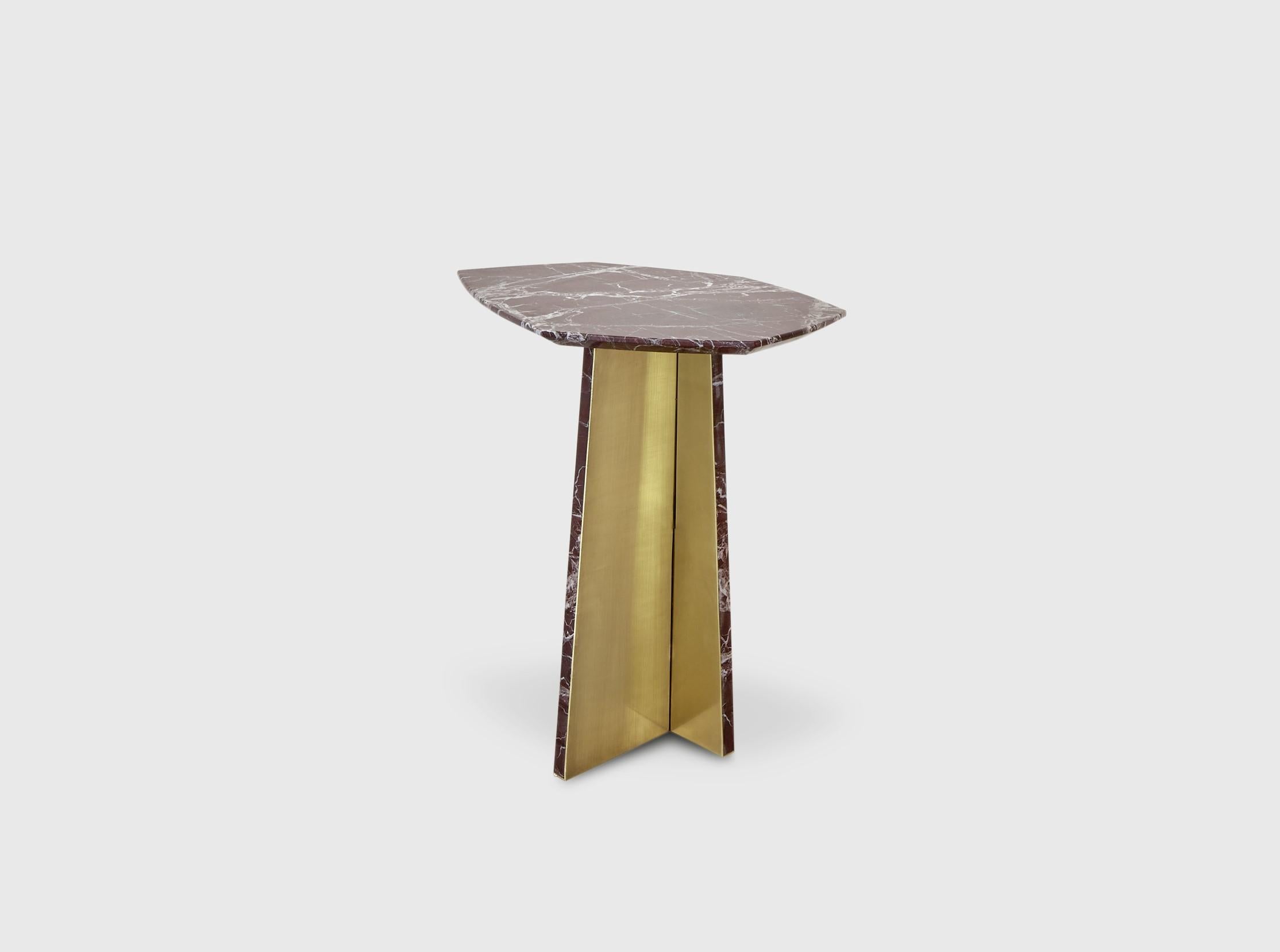 Medium Geometrik Marble Side Table by Atra Design In New Condition For Sale In Geneve, CH