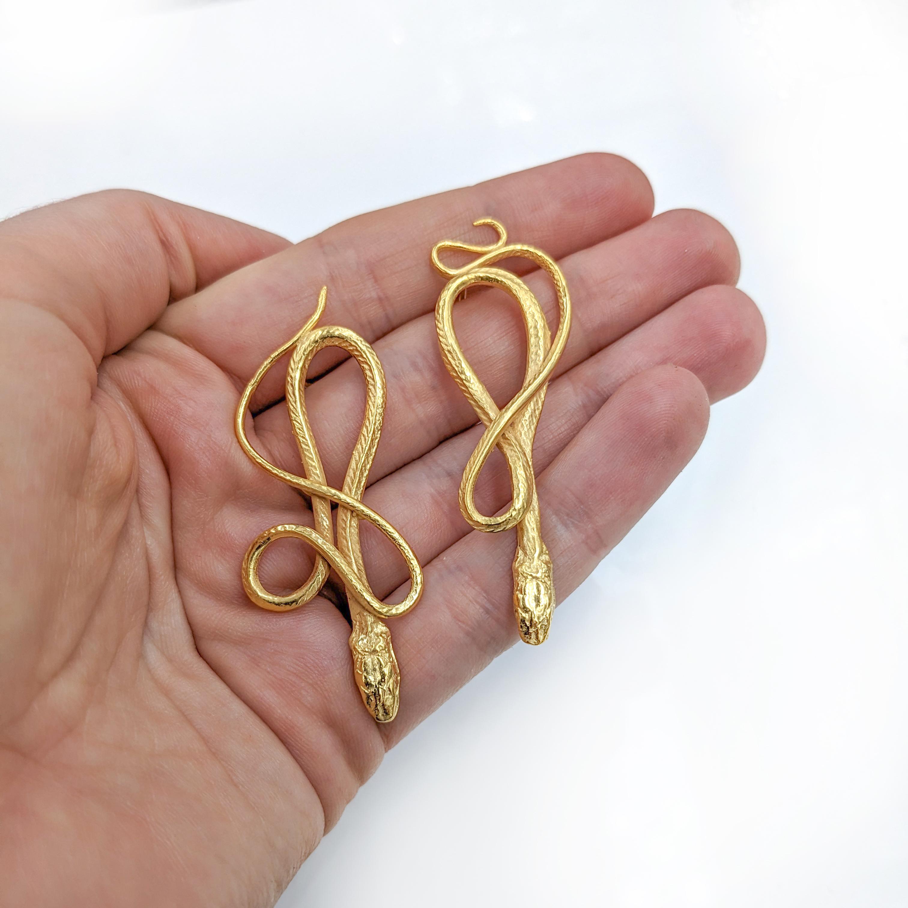 Artisan Medium Gold Serpentine Earrings For Sale