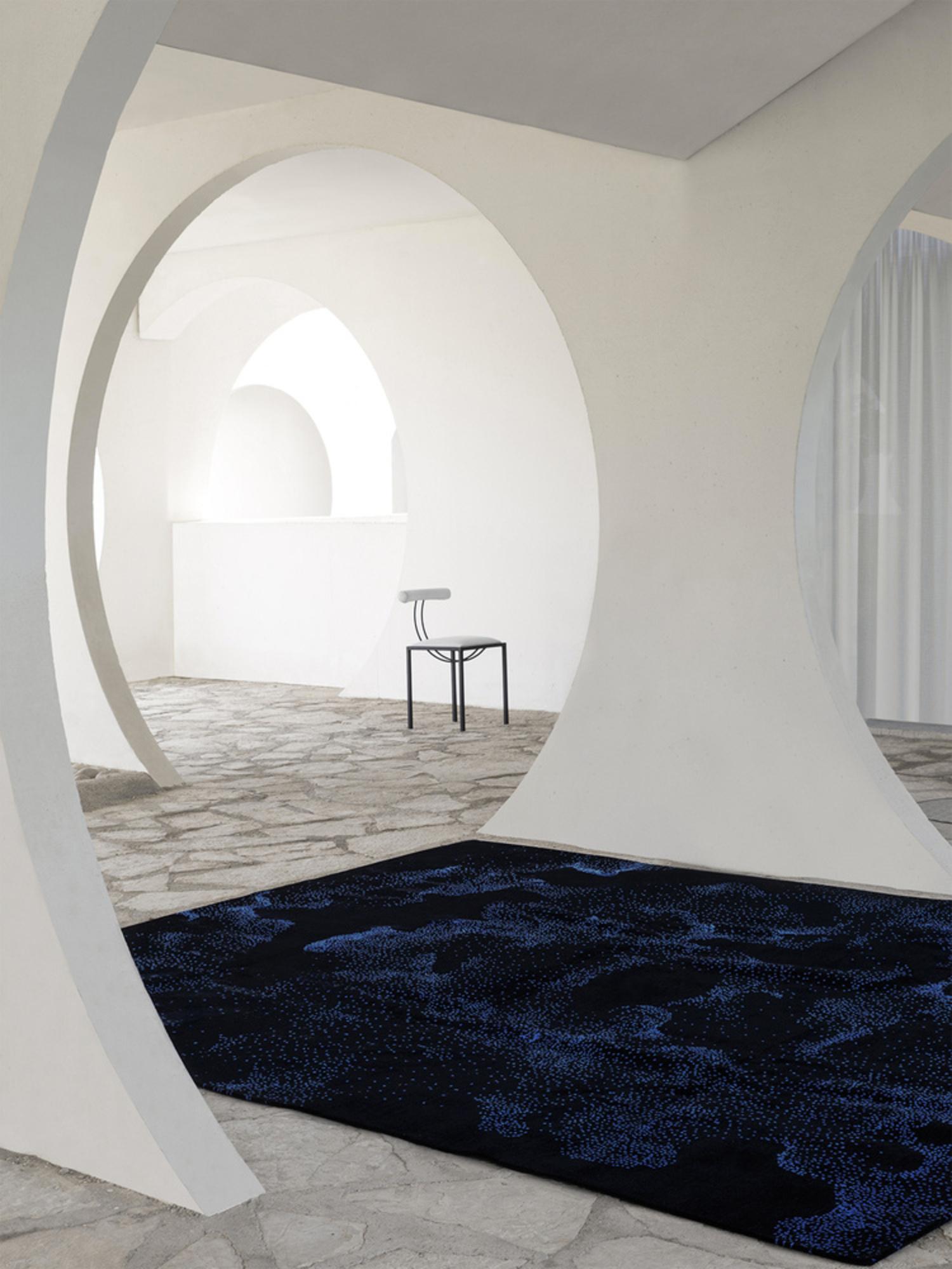 Mittelgroßer handgeknüpfter Nuache-Teppich von Florian Pretet und Lisa Mukhia Pretet (Moderne) im Angebot