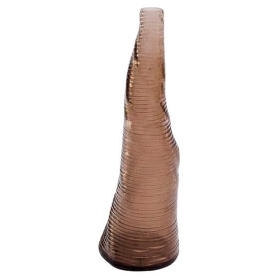 Medium Handmade Stratum Tempus Smoke Brown Acrylic Vase by Daan De Wit For Sale