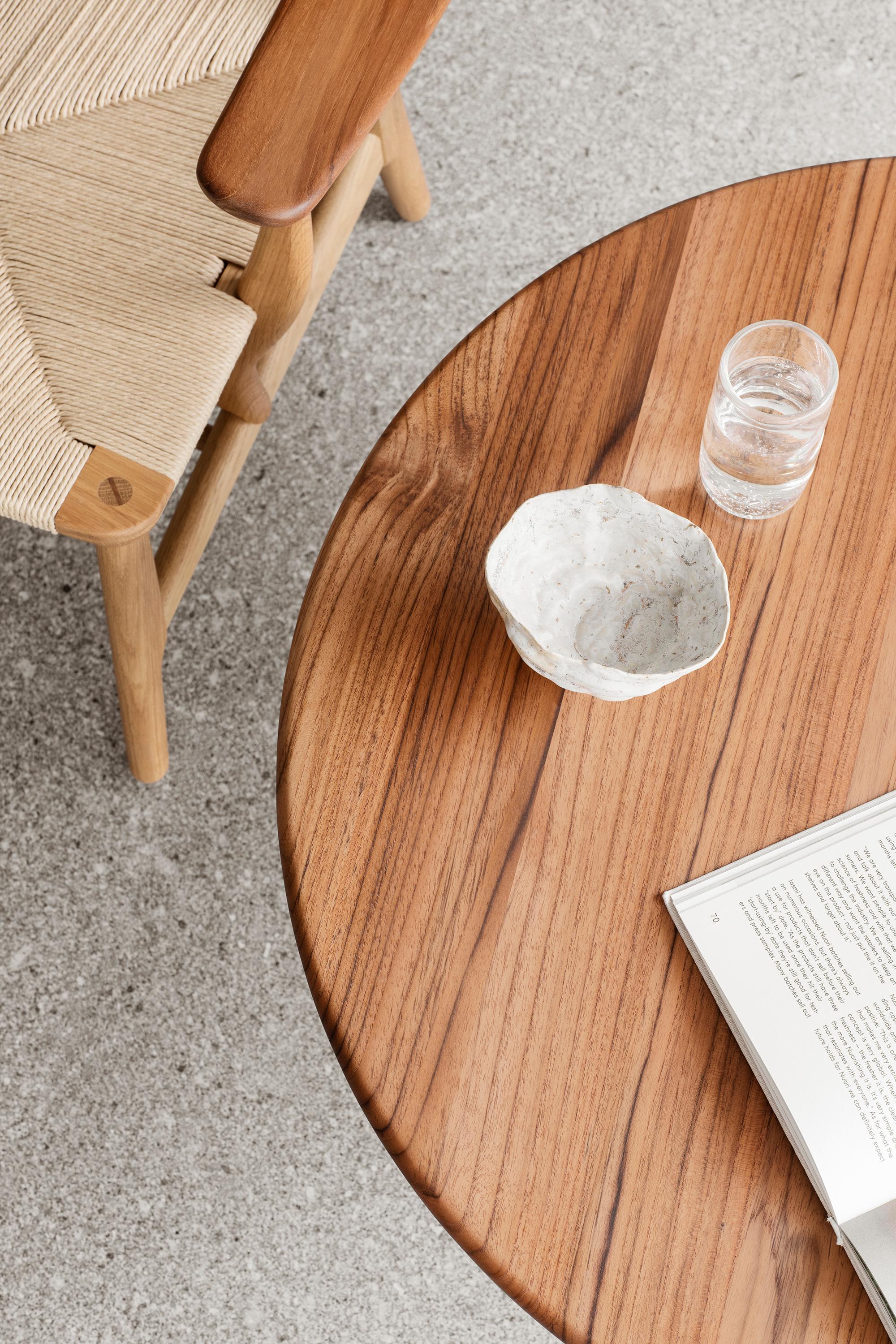 XXIe siècle et contemporain Table basse moyenne Hans Wegner 'CH008' en chêne et huile pour Carl Hansen & Son en vente