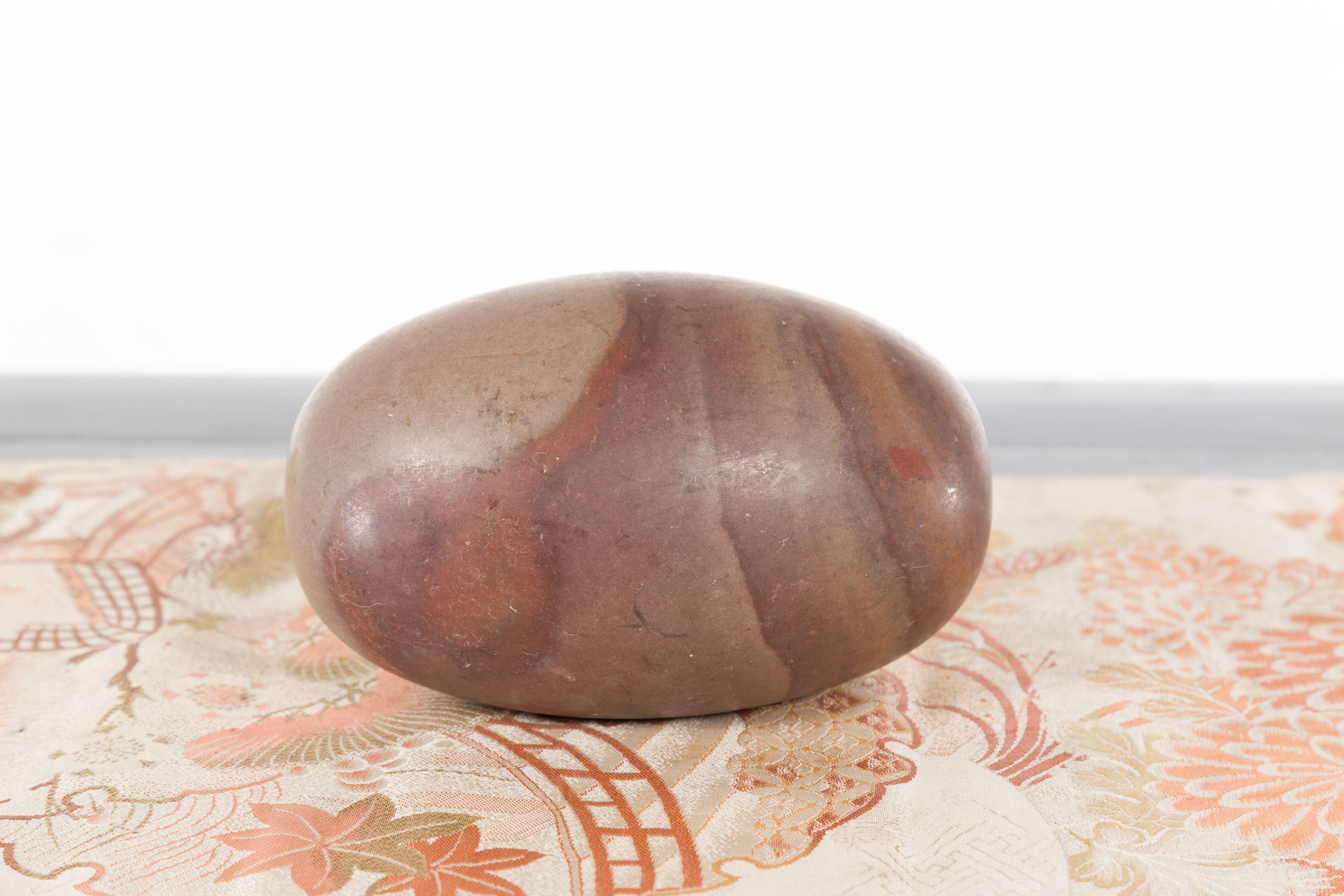 Medium Hindu Two-Toned Stone Shiva Lingam from the Narmada River In Good Condition For Sale In Yonkers, NY